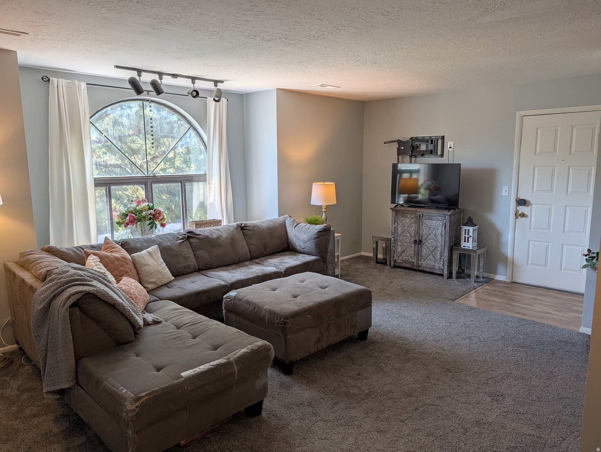 MILLSTONE MANOR - Residential