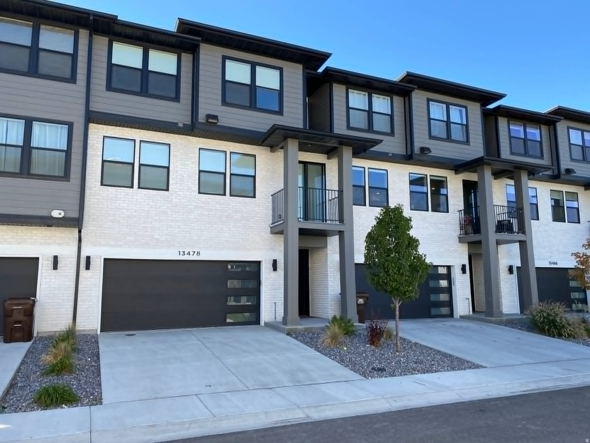 LOFTS AT CREEKSIDE CONDOMINIUMS - Residential