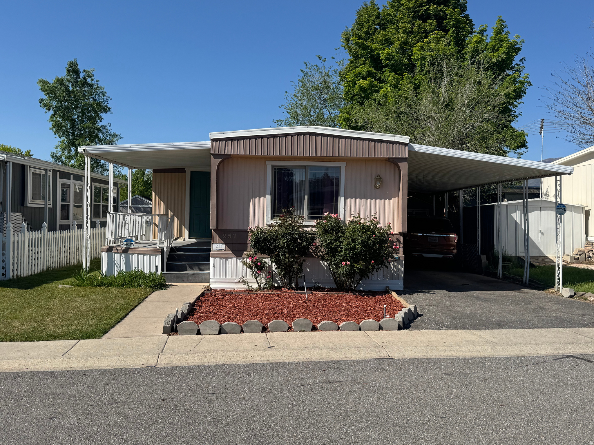 CAMELOT - Residential