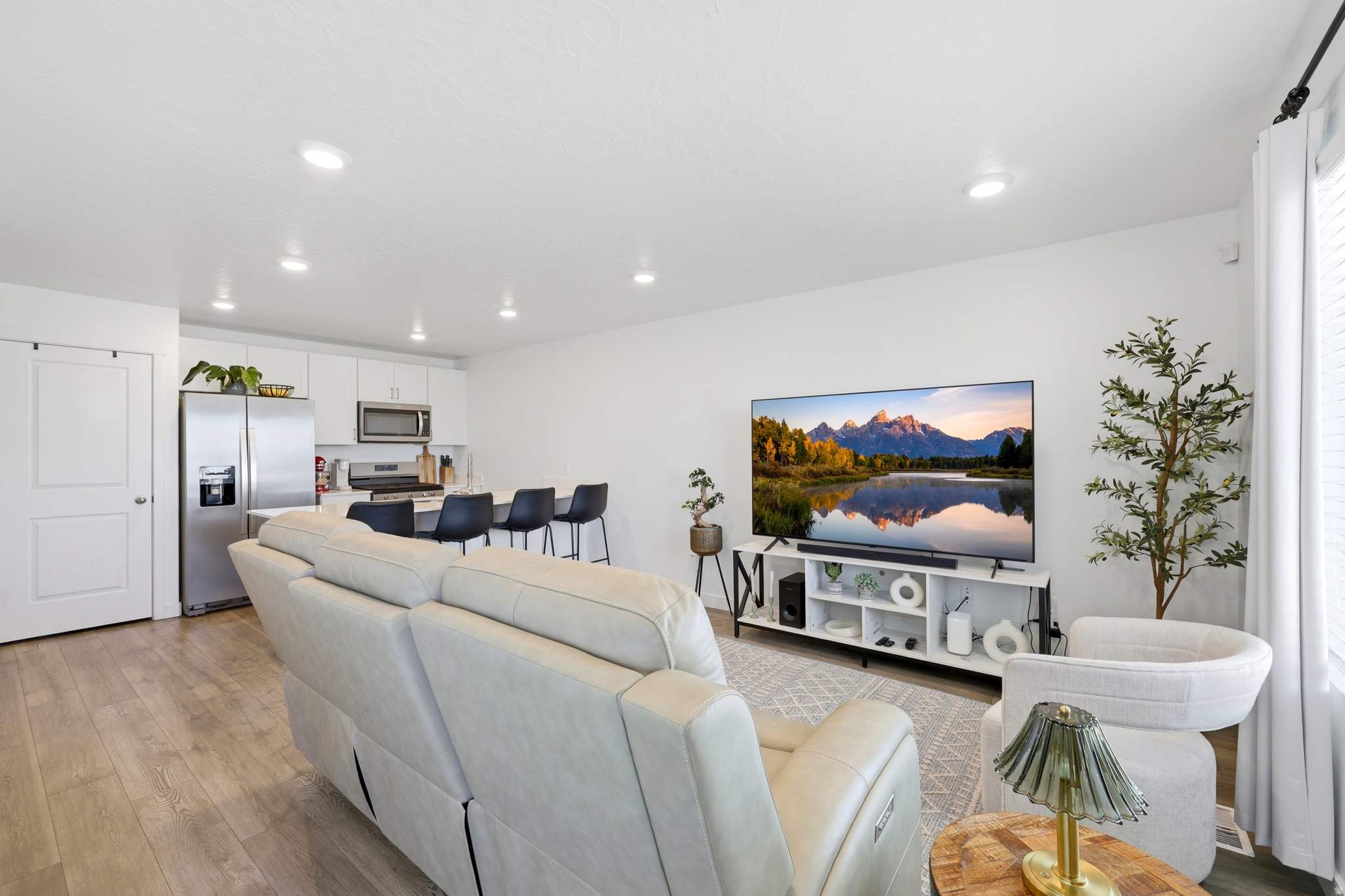 LITTLE VALLEY GATEWA - Residential
