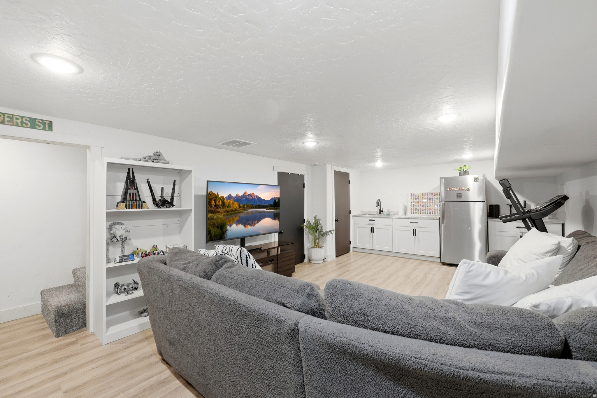 LITTLE VALLEY GATEWA - Residential
