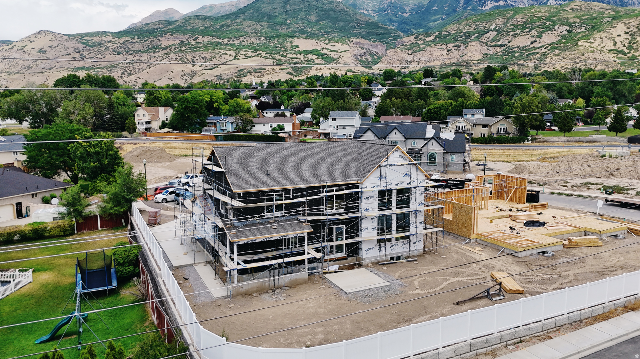 BELMONT EAST - Residential