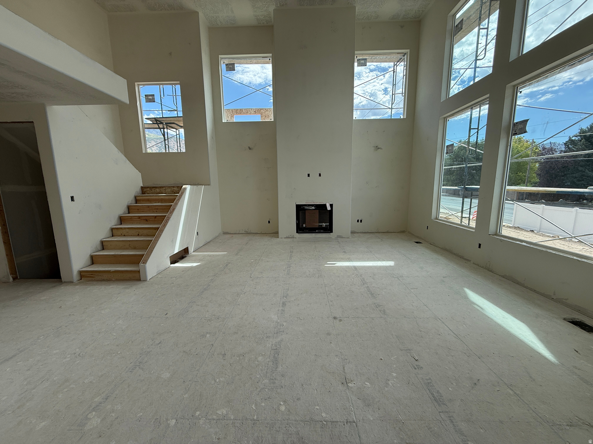 BELMONT EAST - Residential