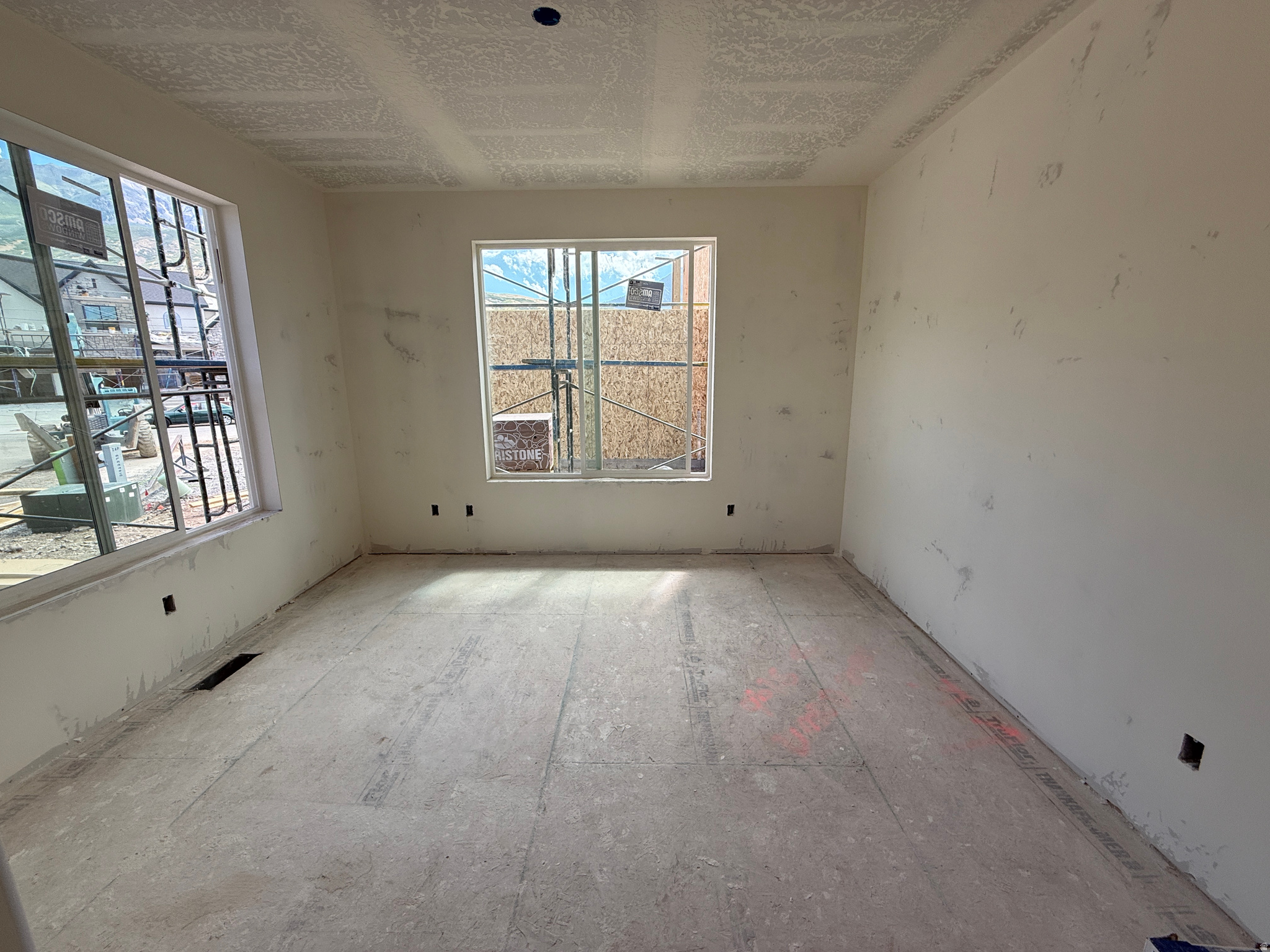 BELMONT EAST - Residential