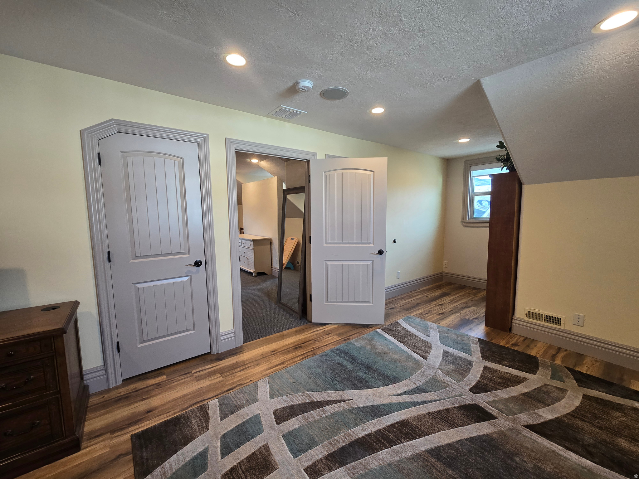 HOLLOW ESTATES - Residential