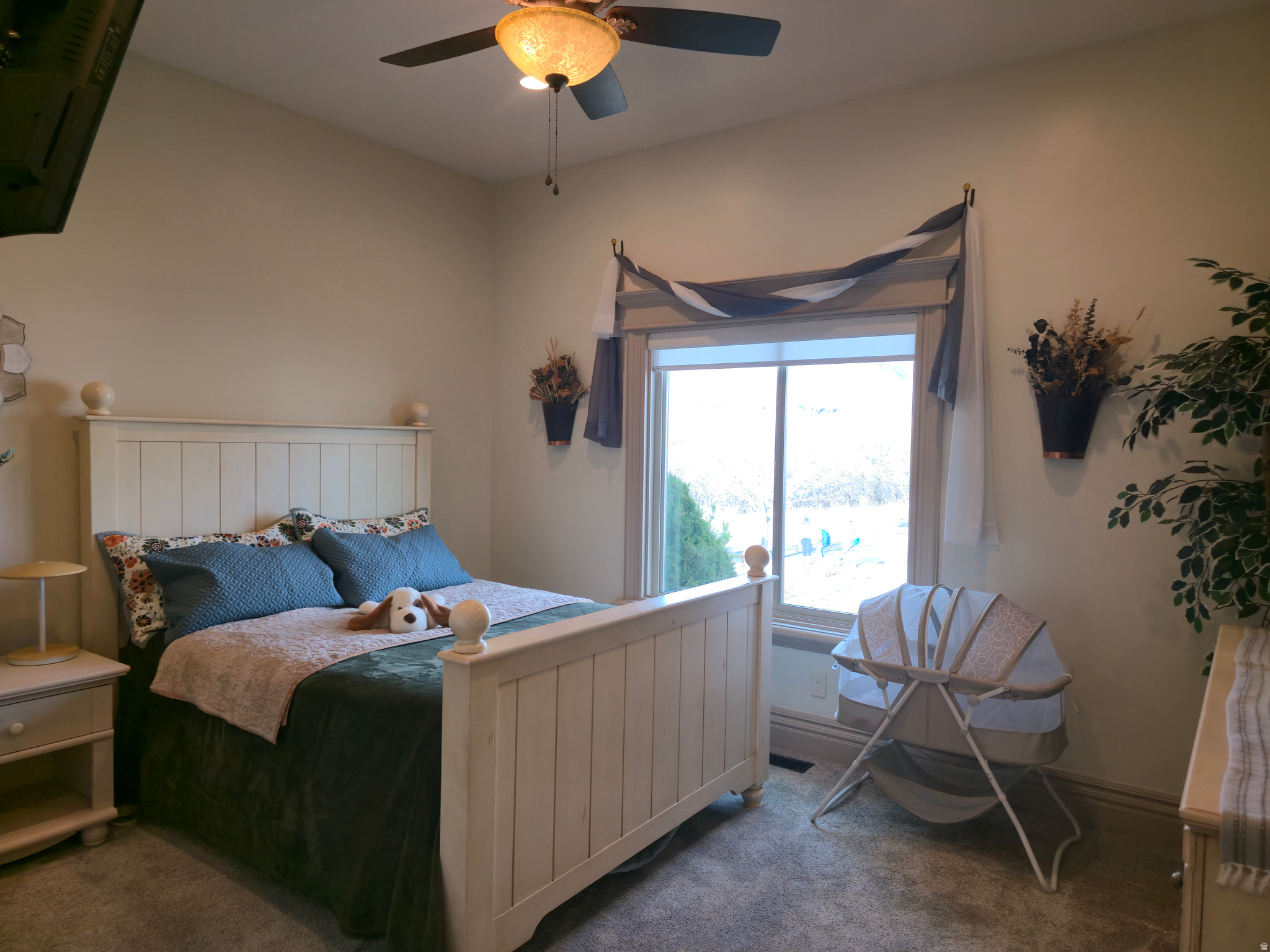 HOLLOW ESTATES - Residential