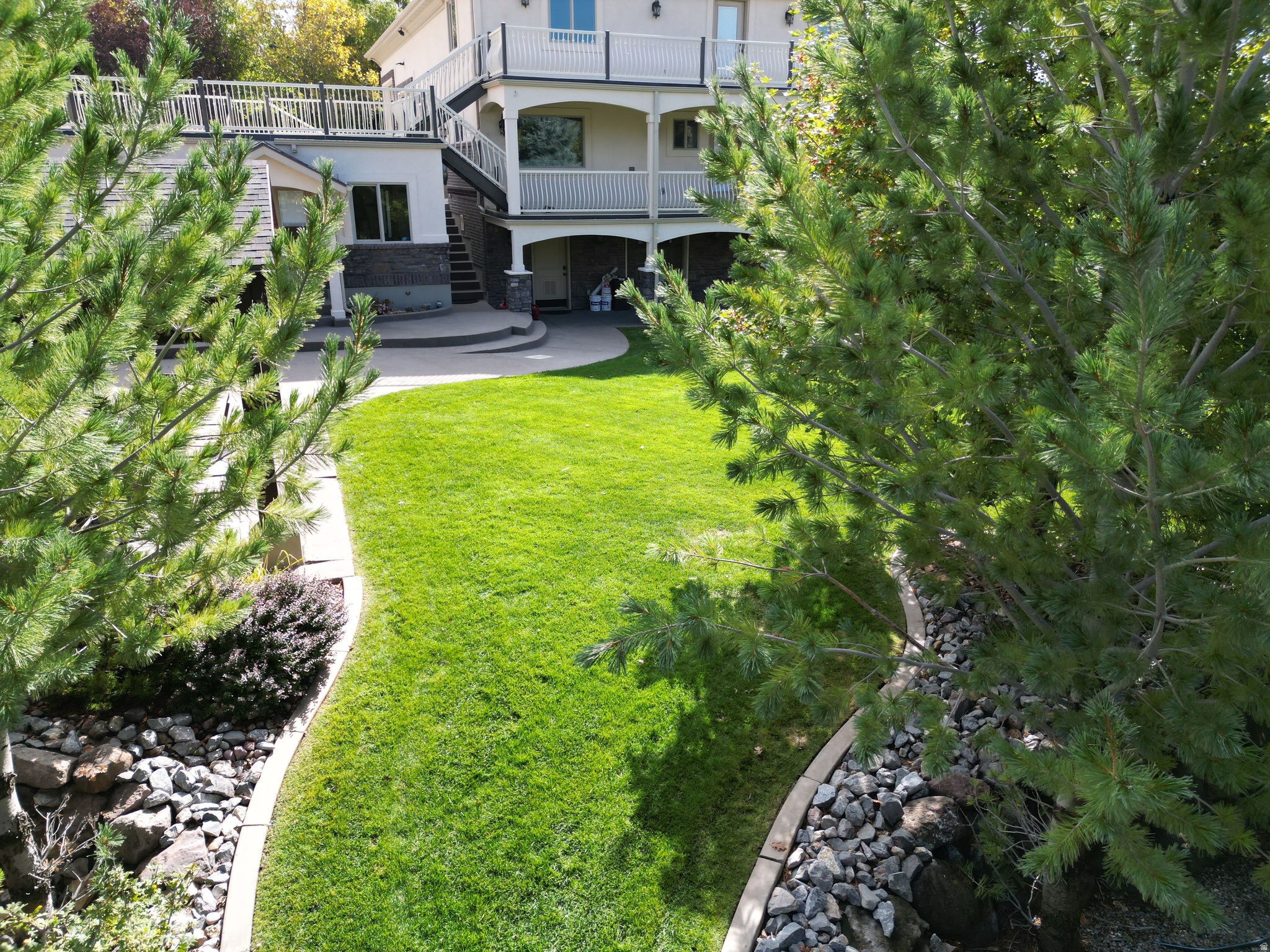 HOLLOW ESTATES - Residential
