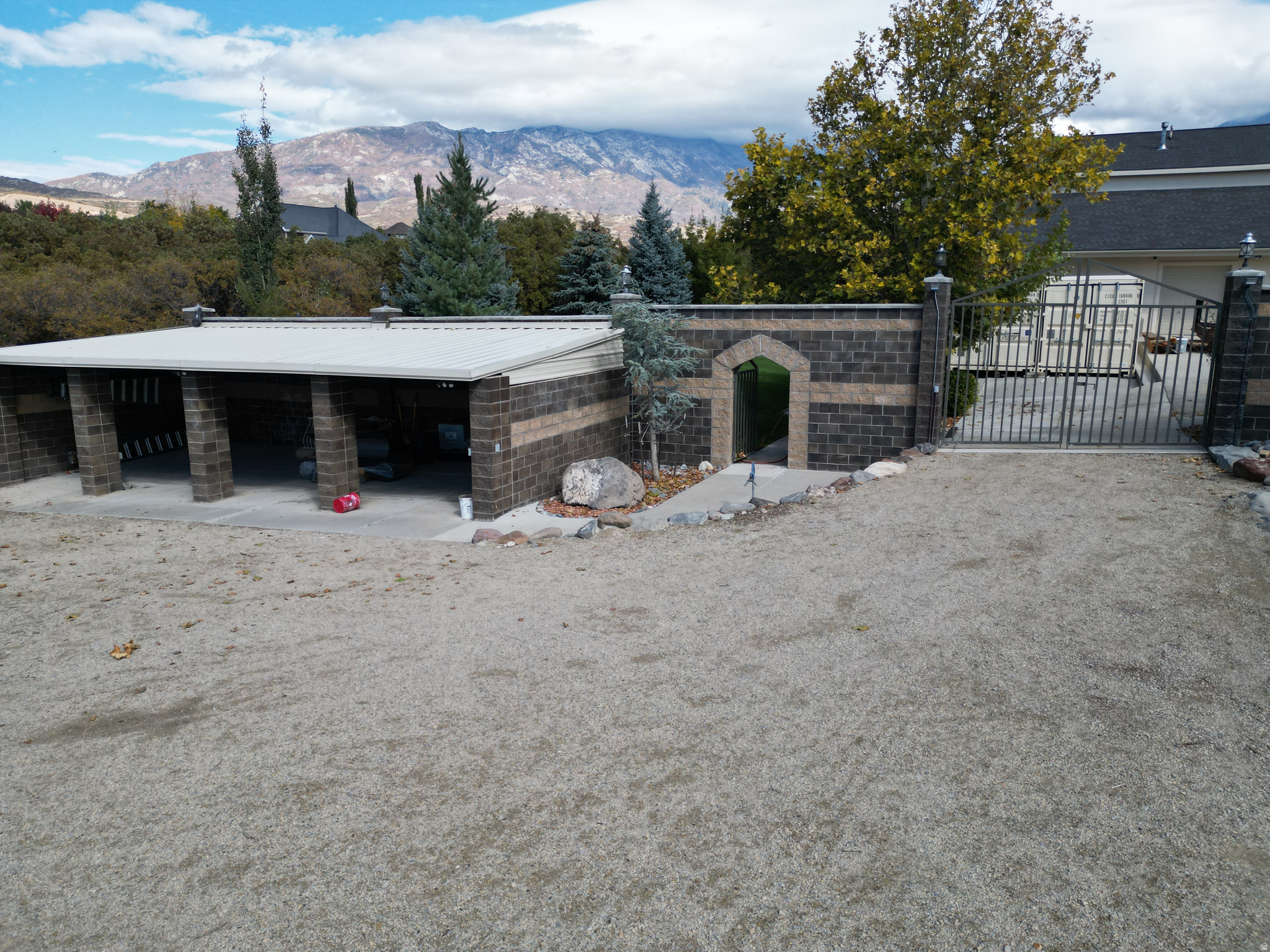 HOLLOW ESTATES - Residential