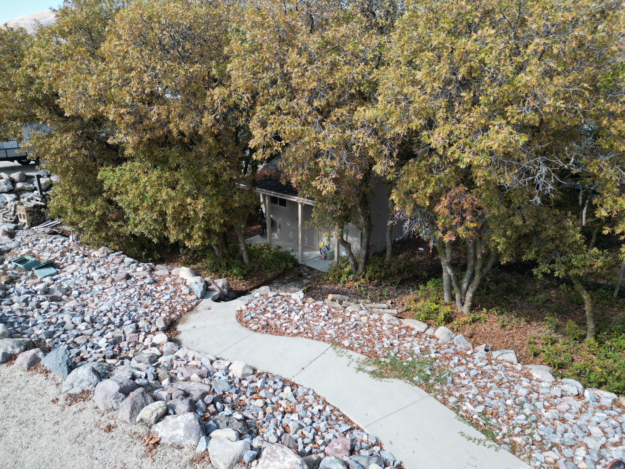 HOLLOW ESTATES - Residential