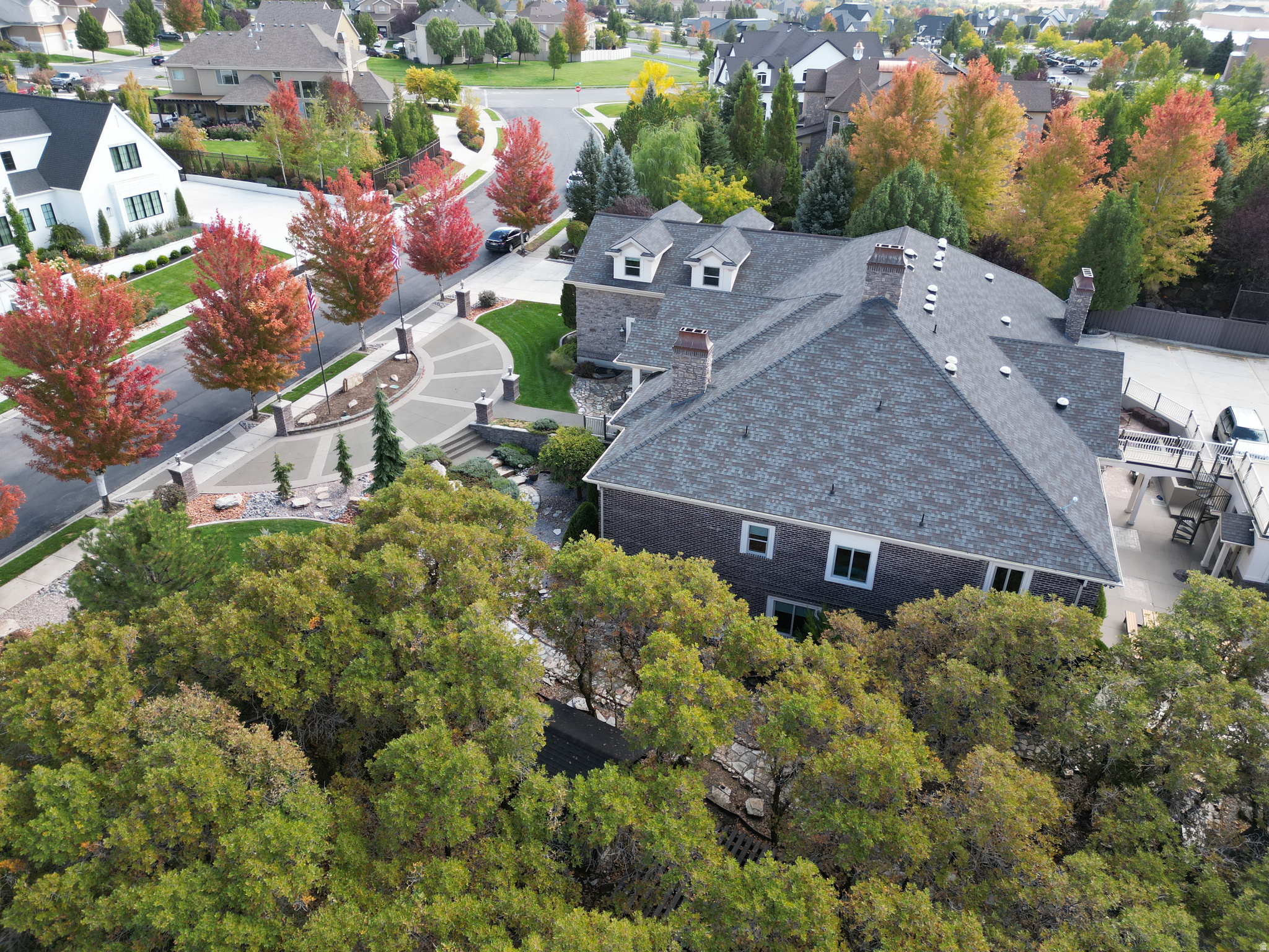 HOLLOW ESTATES - Residential