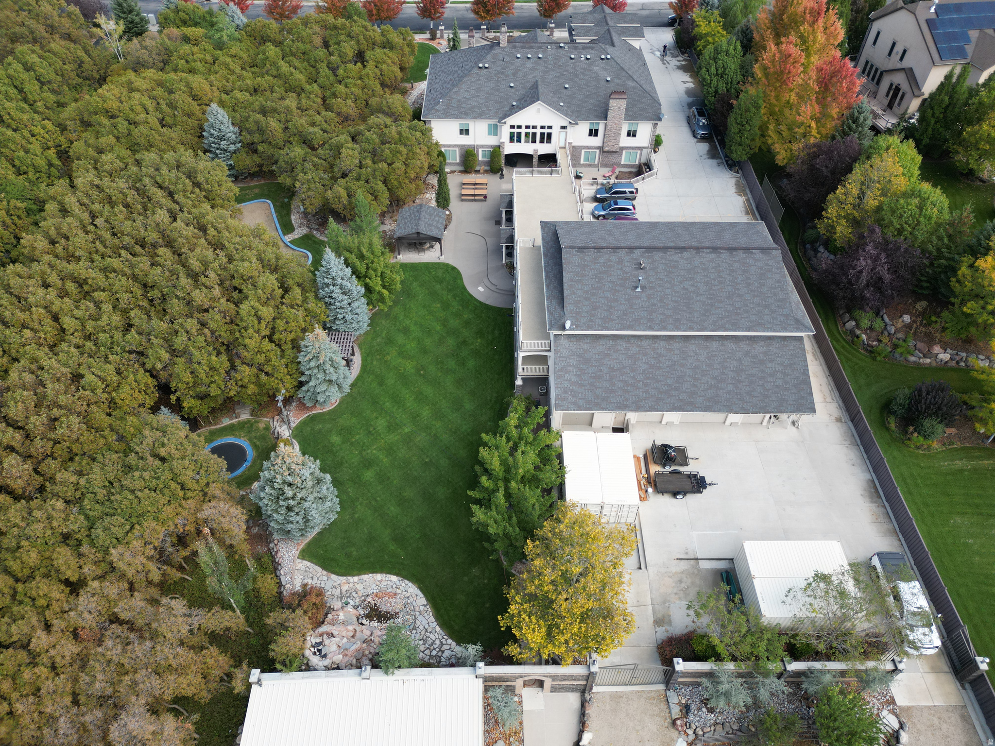 HOLLOW ESTATES - Residential