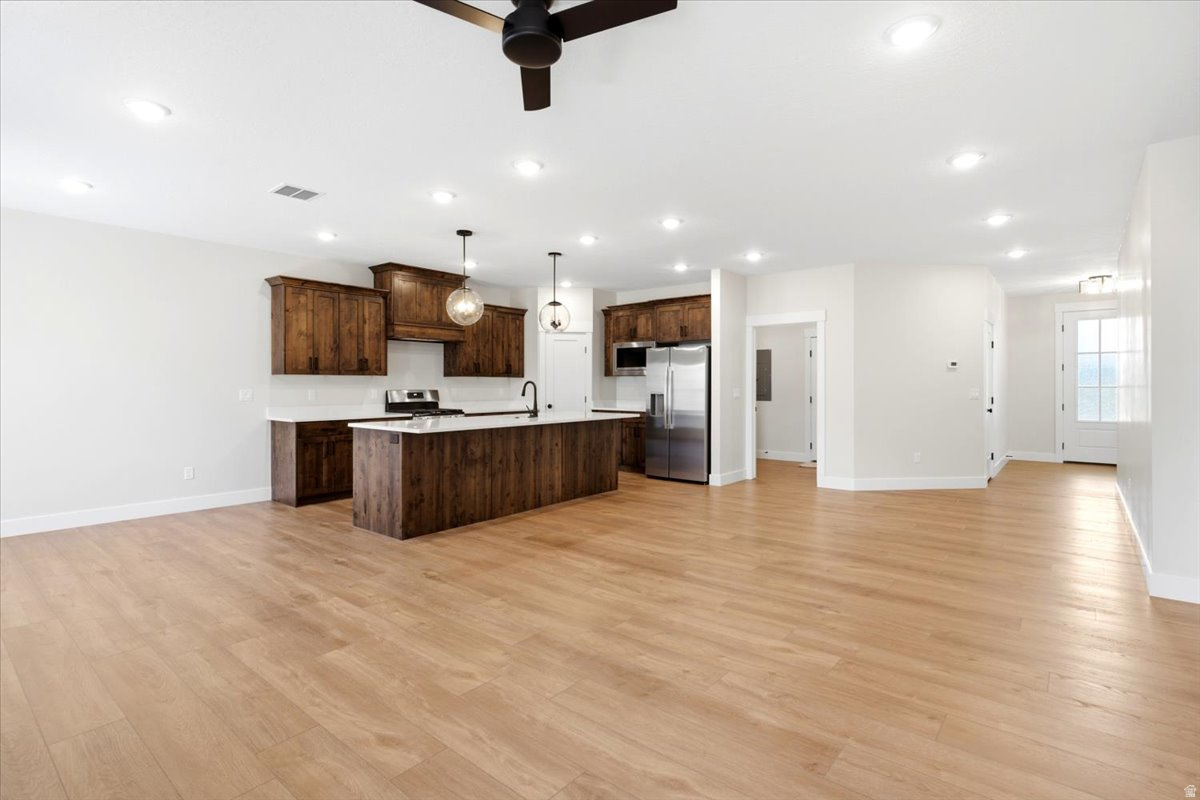 SPRING CREEK - Residential
