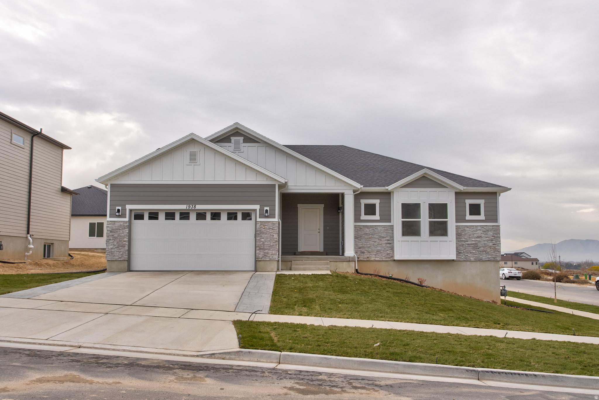 SUMMIT RIDGE THE HILLS - Residential