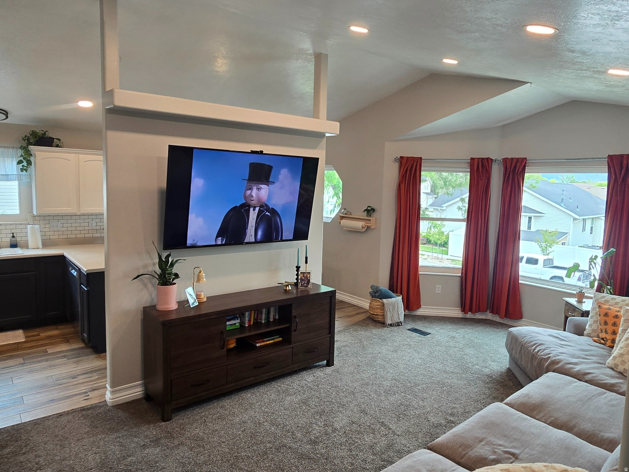 KAYSVILLE ESTATES - Residential