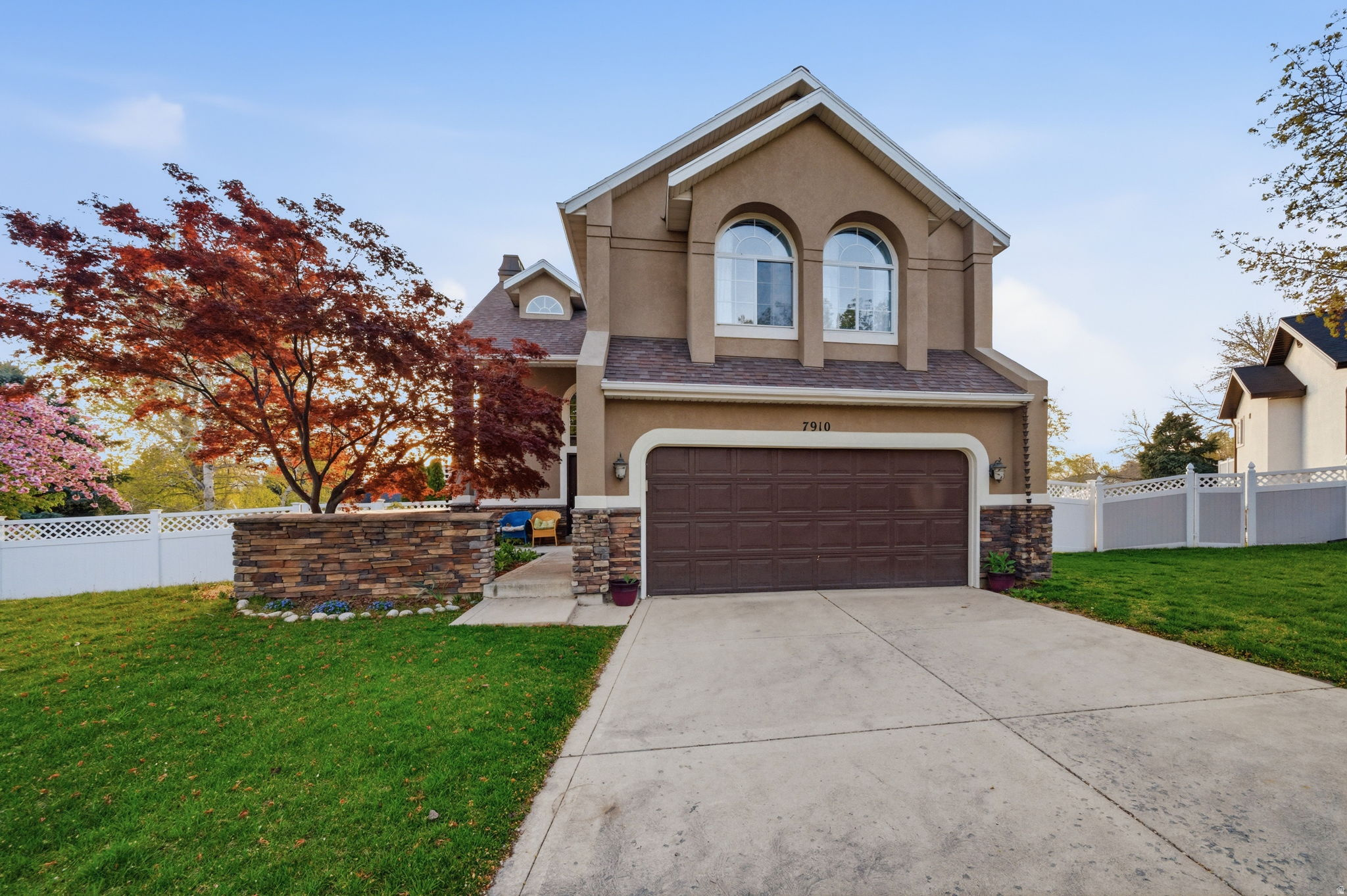 Major Price Adjustment!  This is a terrific opportunity to buy in the High Point subdivision at excellent price.  This home is located on a quiet cul-de-sac, but minutes from restaurant, movies, shopping, groceries(Trader Joe's) and freeway access...perfect!  Minutes from some of Utah's finest ski resorts.  This home is set for a new owner to create their own personal style by updating the interior.  Major mechanical has been upgraded:  newer furnace, tankless water heating system, Tesla Solar system(paid for) 50A RV service and whole house humidifier system.  Newer stainless kitchen appliances.  Potential bathroom is roughed in for the basement.  Hurry!  This is an excellent value!  S