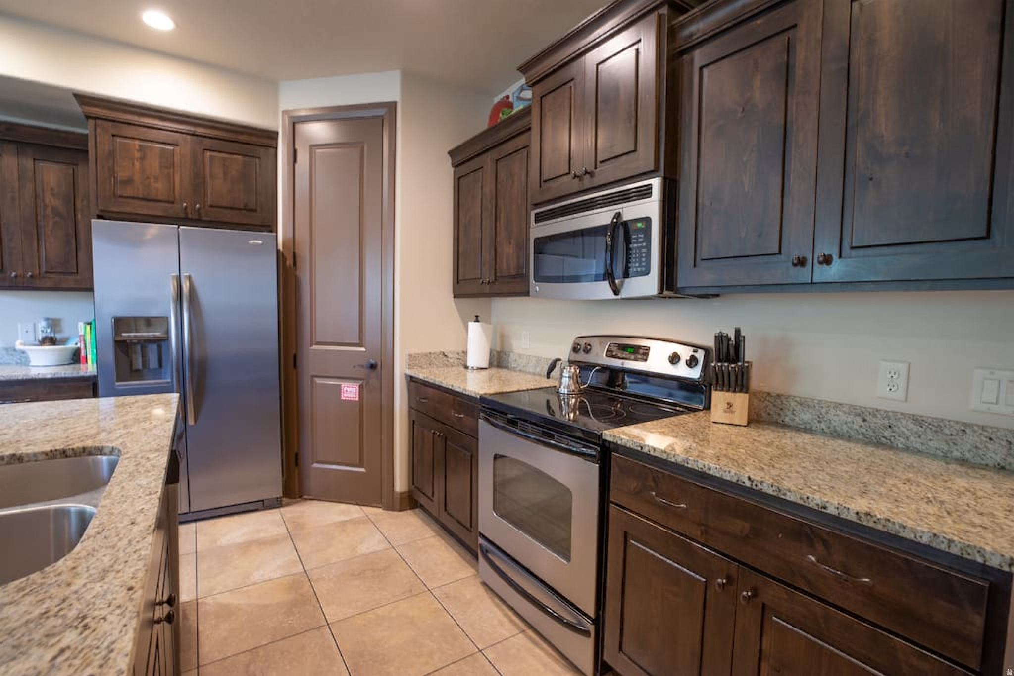 CORAL RIDGE TOWNHOMES PH 3-A - Residential