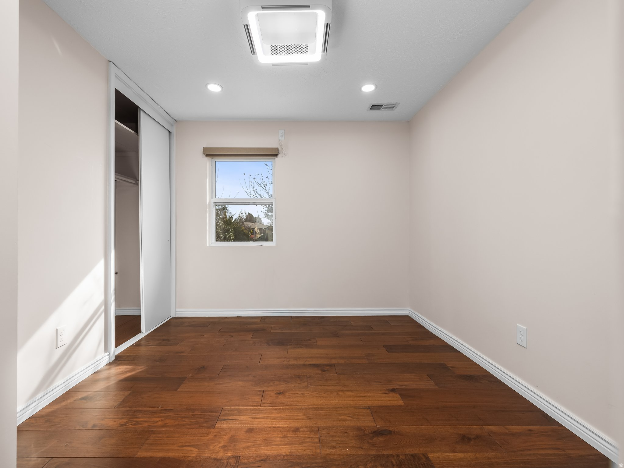 LORAN HEIGHTS ADD - Residential