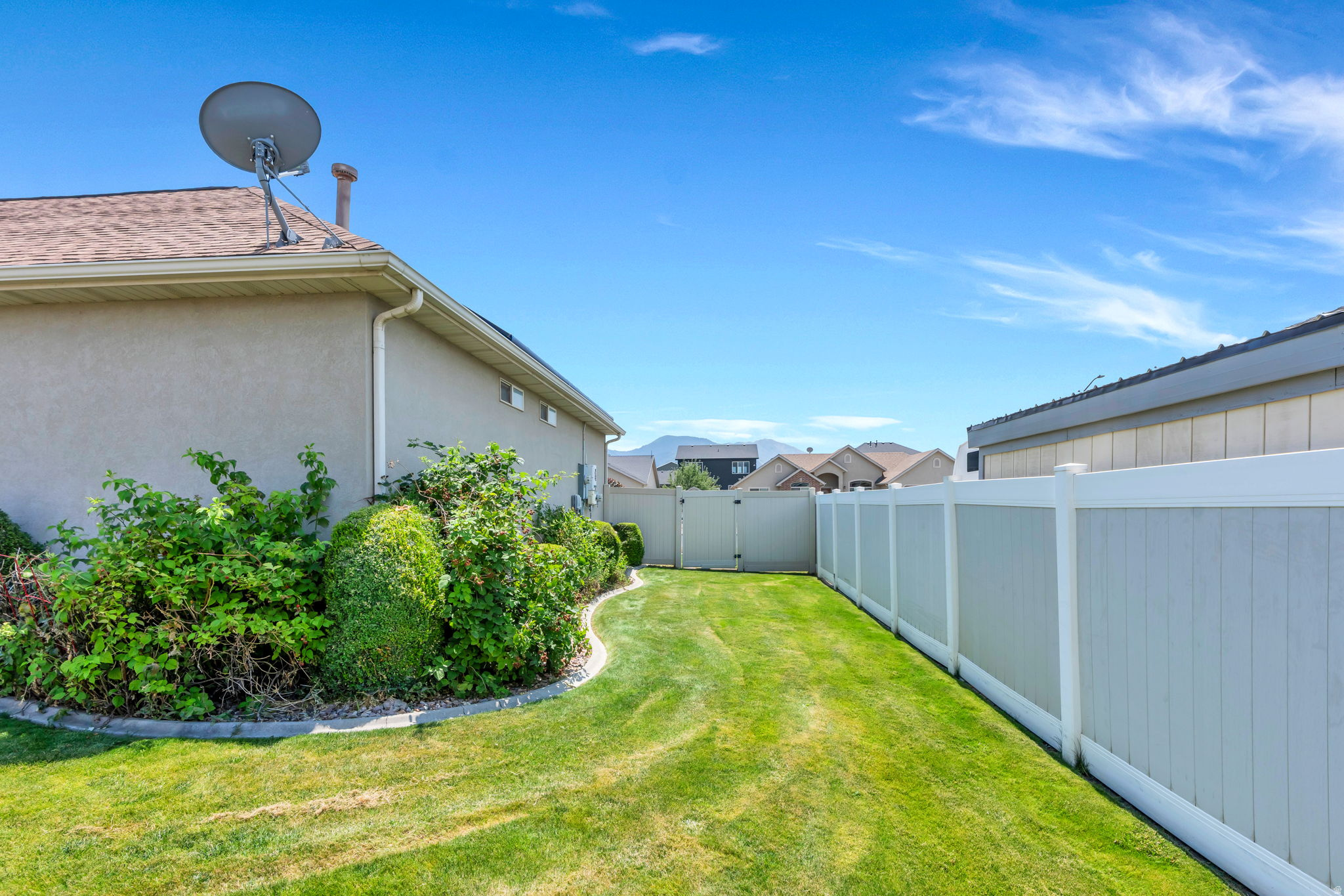 SUNRISE RIDGE - Residential