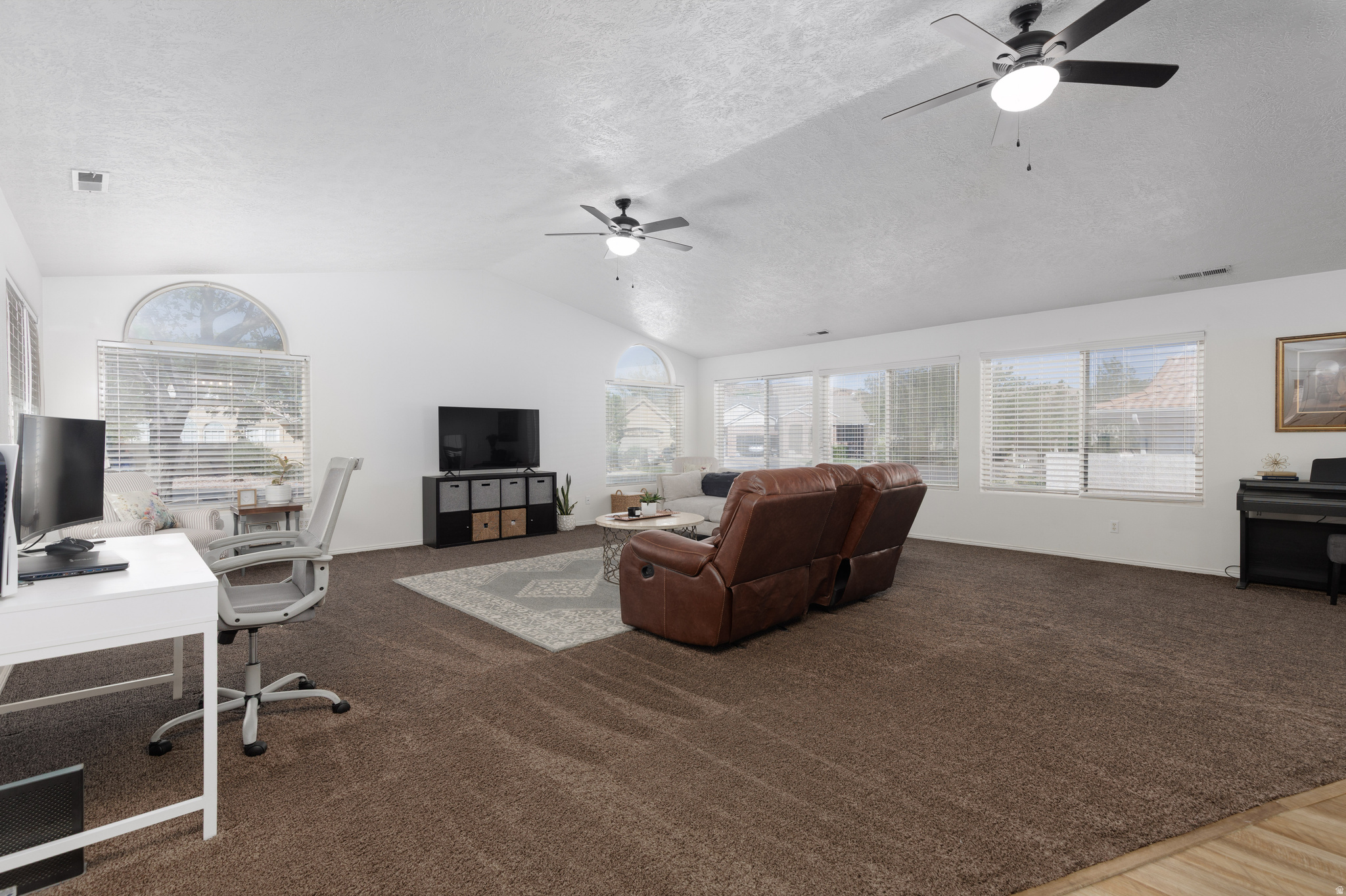 BLOOMINGTON HILLS - Residential