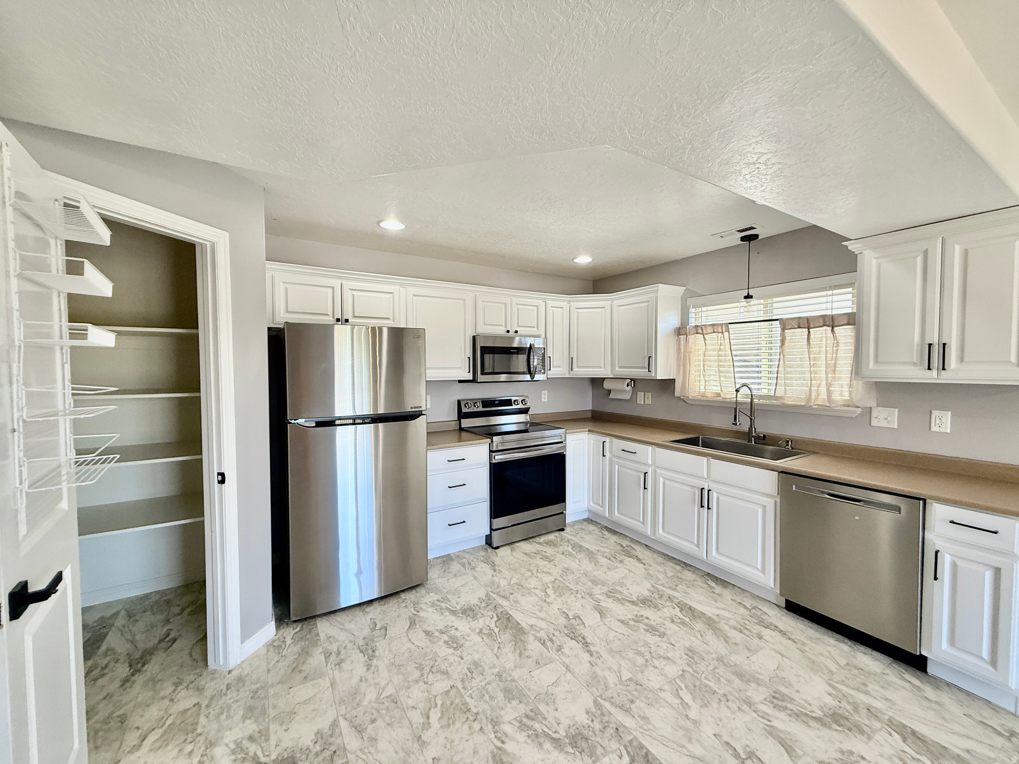 STONEFIELD VILLAGE - Residential