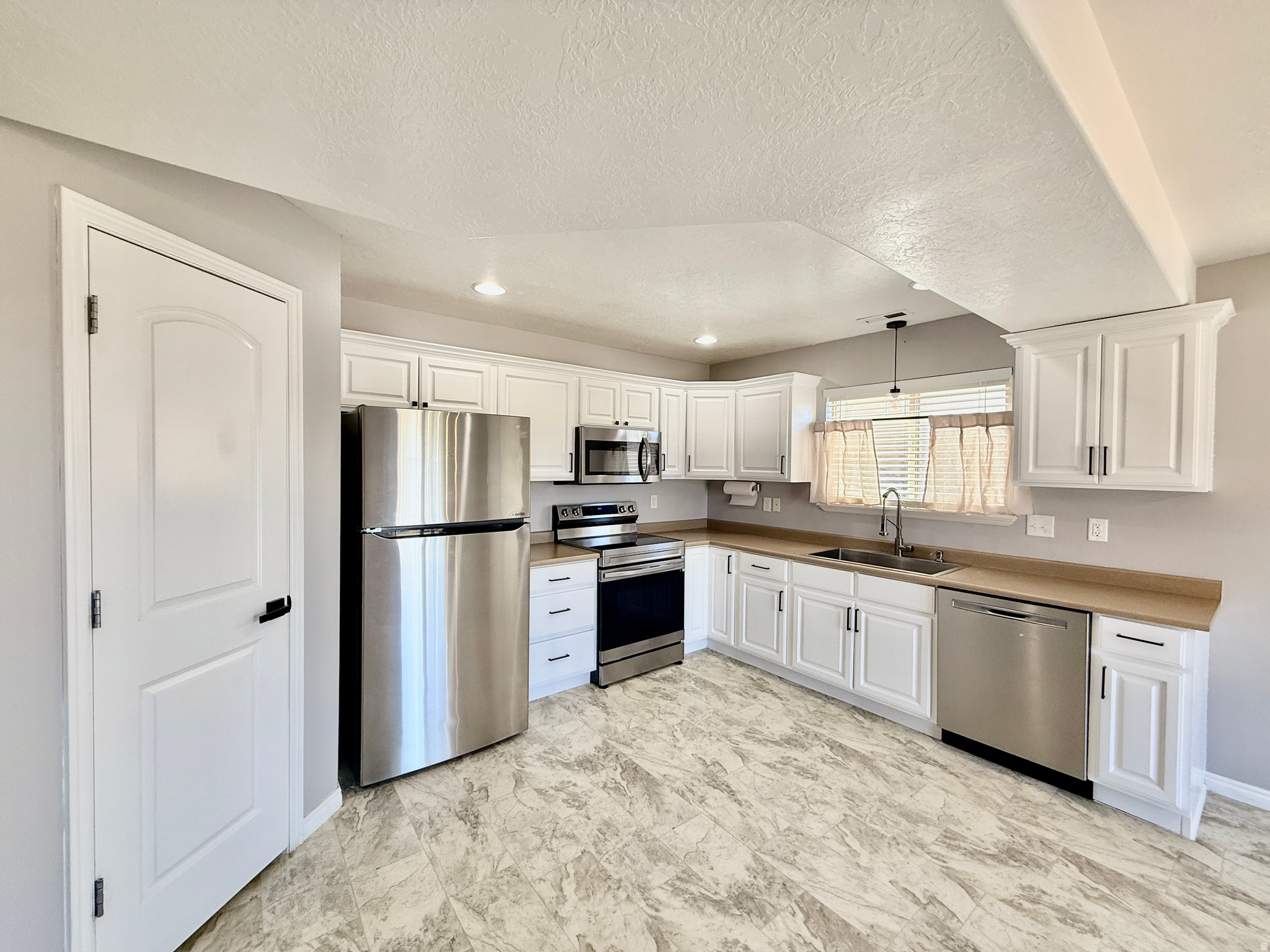 STONEFIELD VILLAGE - Residential