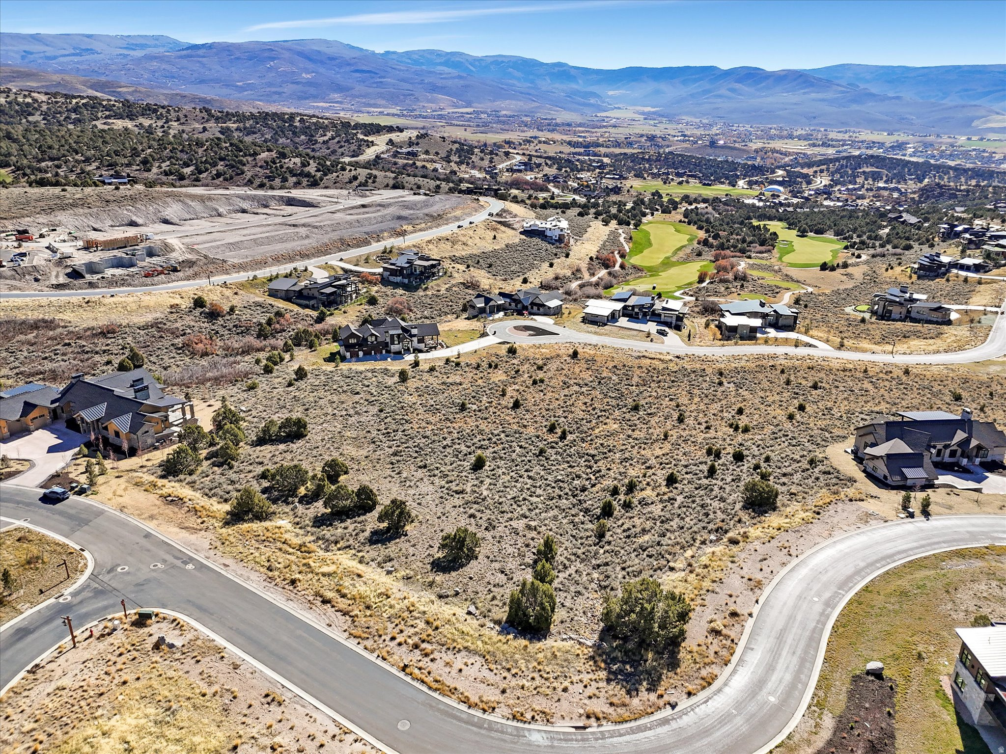 RED LEDGES - Land