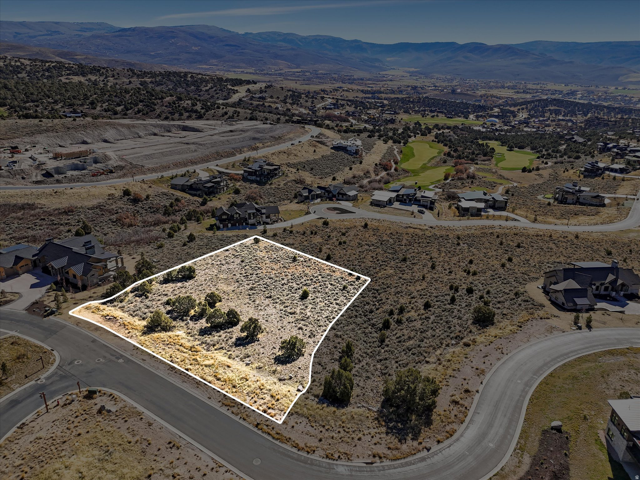 RED LEDGES - Land