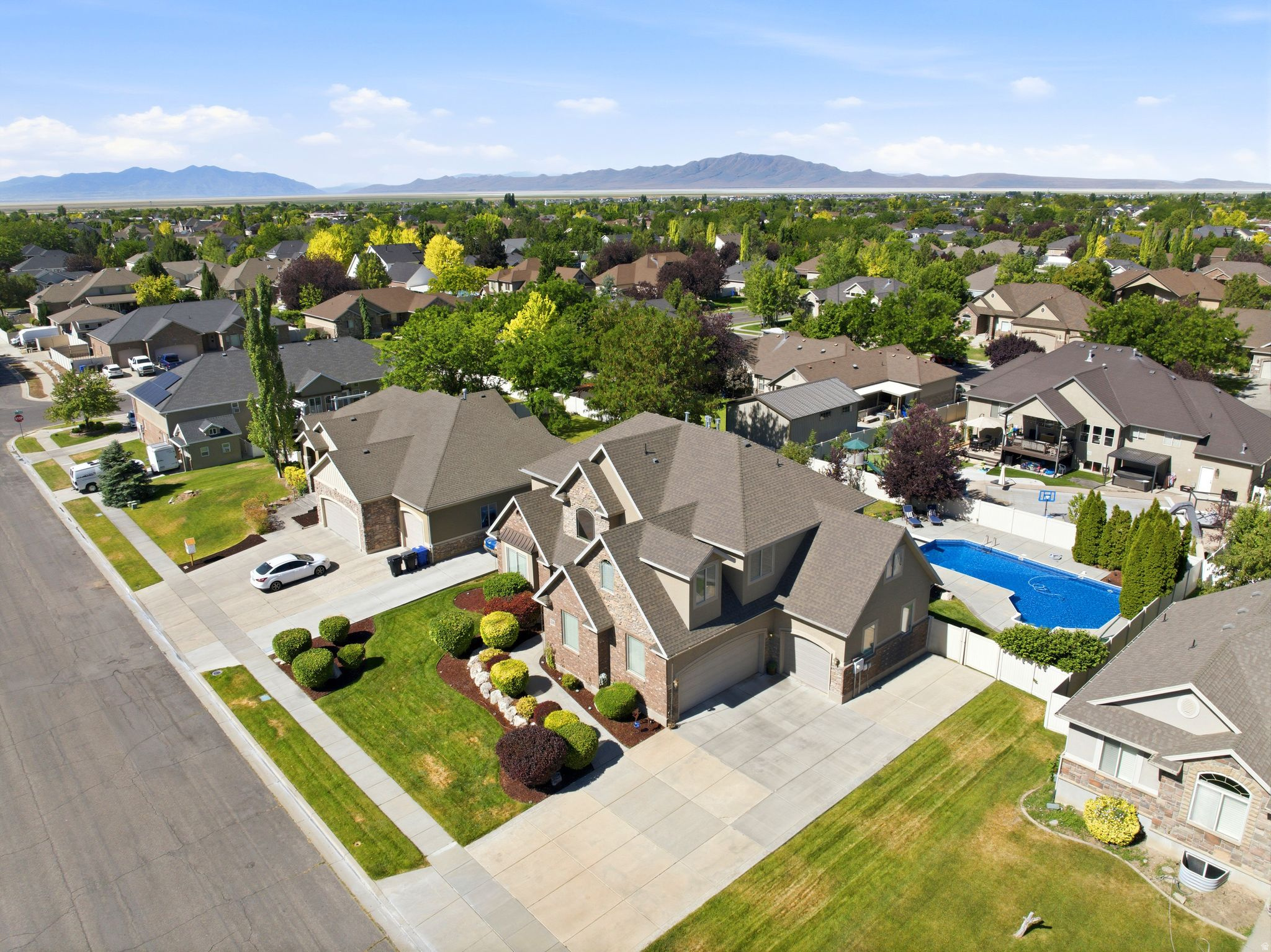COOKS COUNTRY COVE - Residential