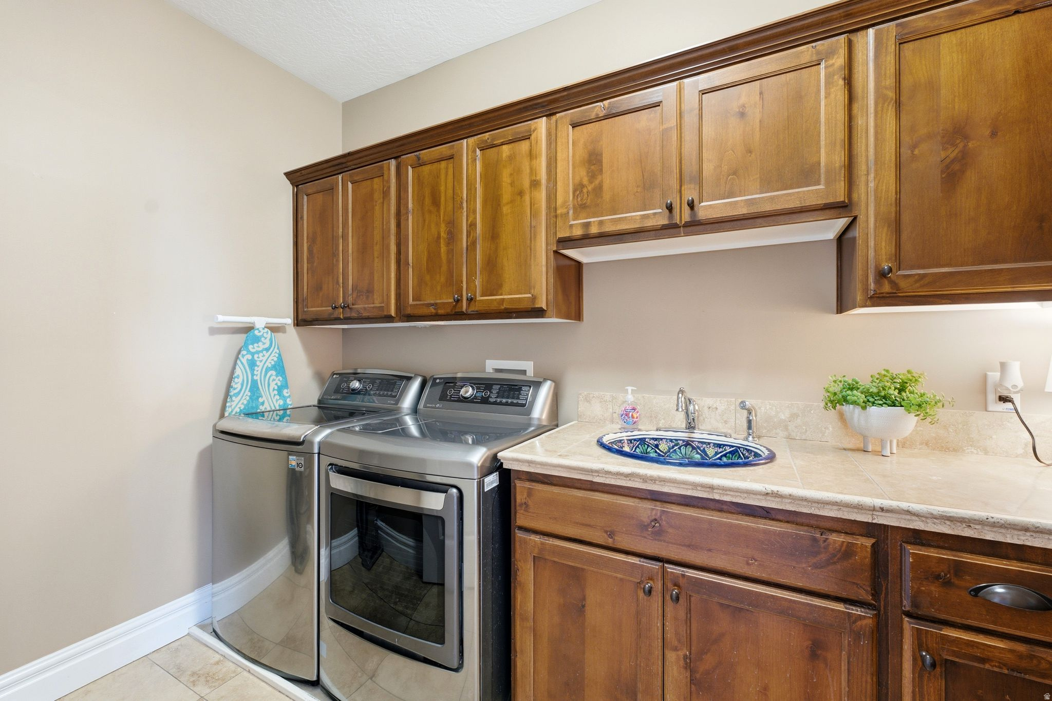 COOKS COUNTRY COVE - Residential