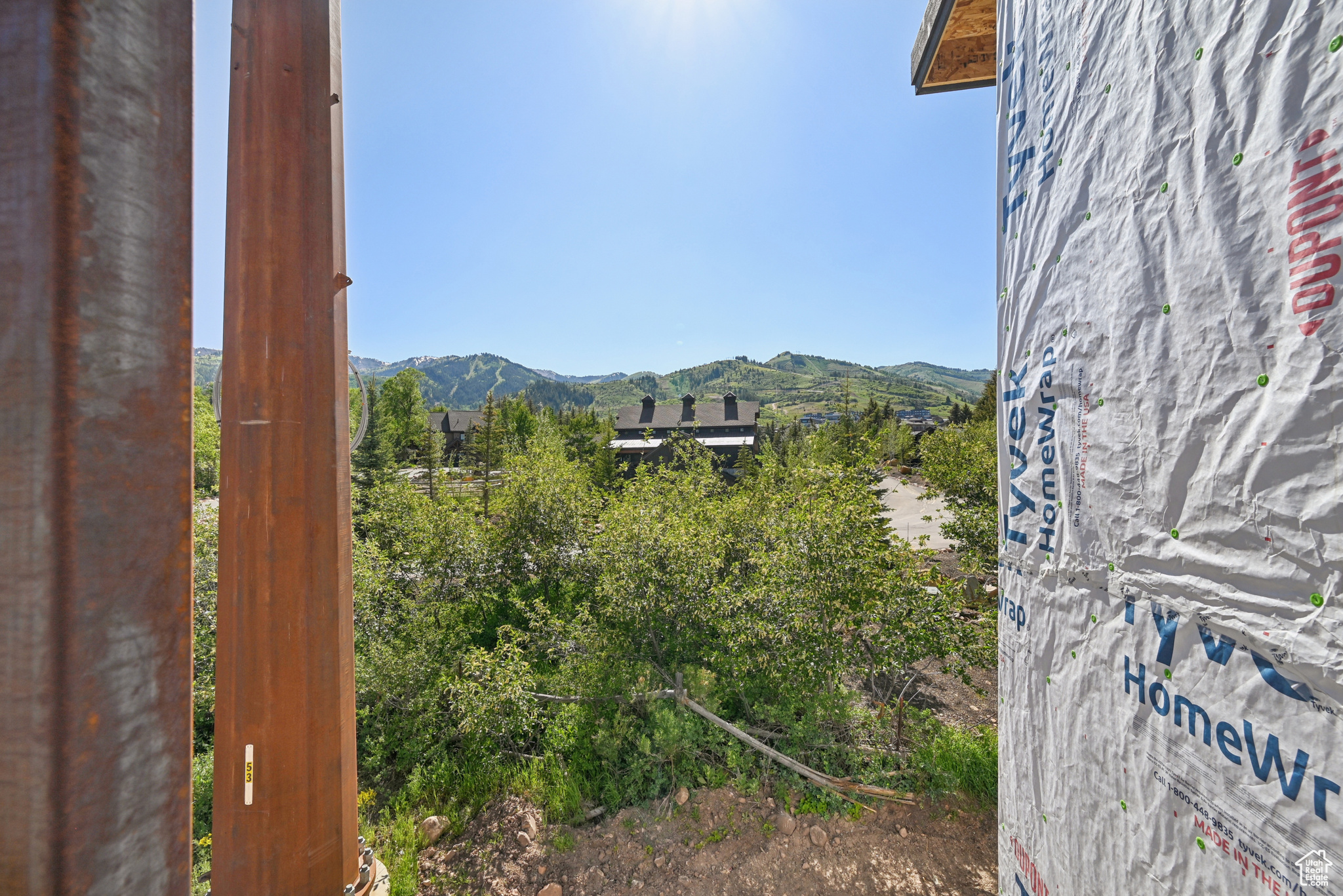 WHITEPINECANYONVILG - Residential