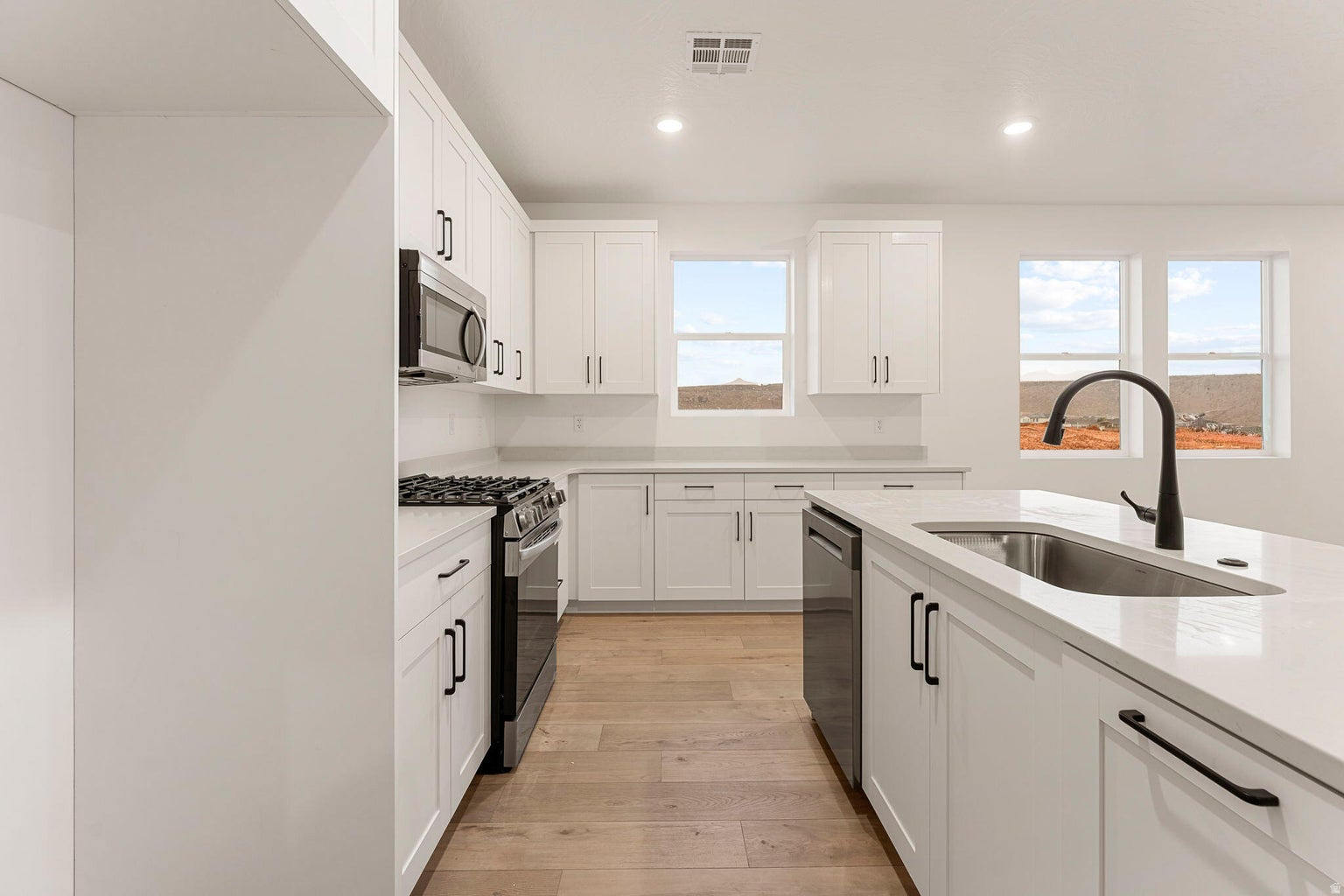 DIXIE HEIGHTS - Residential