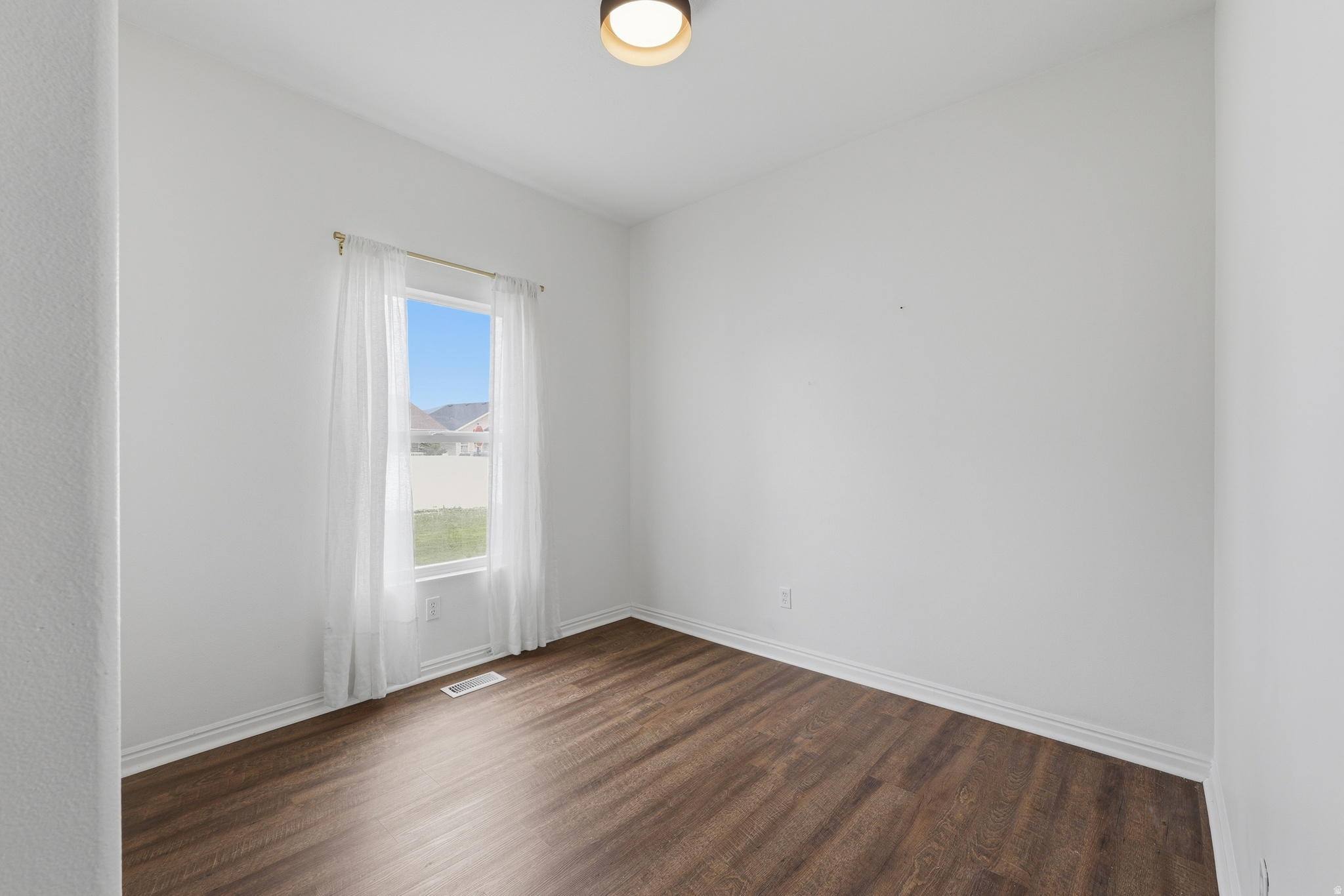 LANDING AT EAGLE MOU - Residential