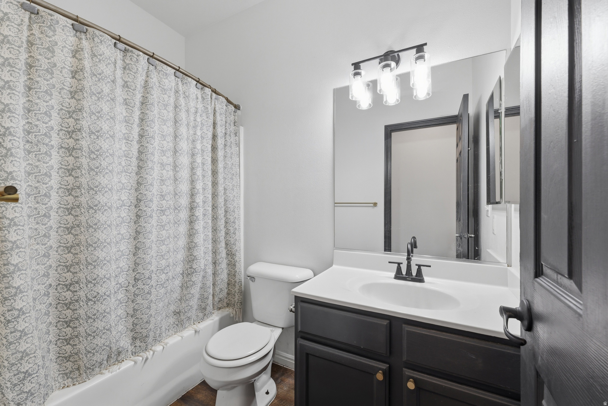 LANDING AT EAGLE MOU - Residential