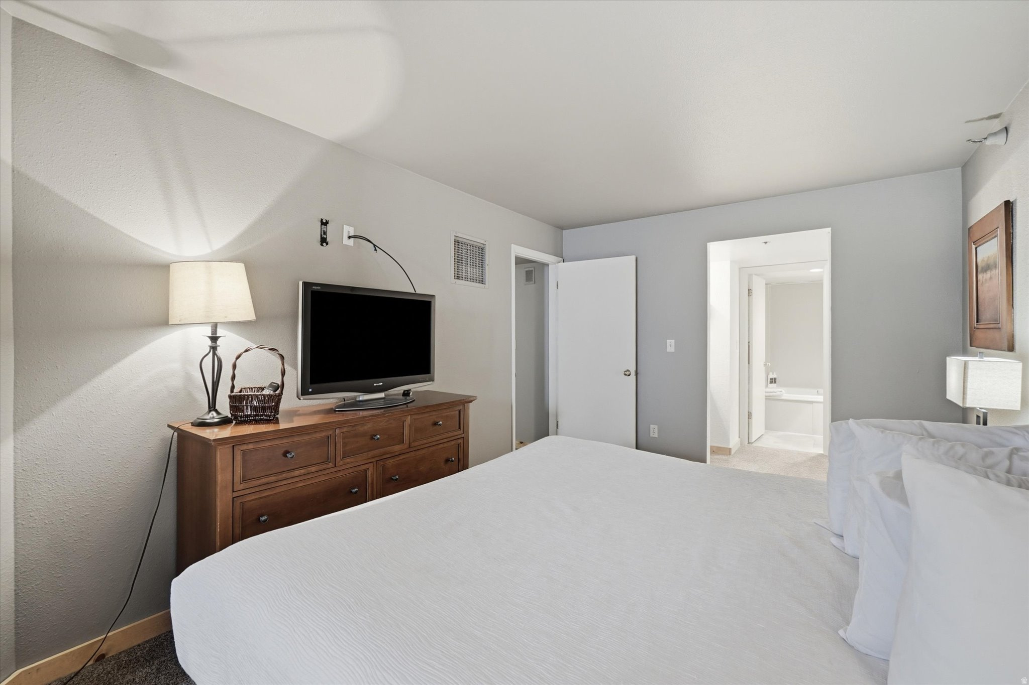 SILVER KING CONDOMINIUM - Residential