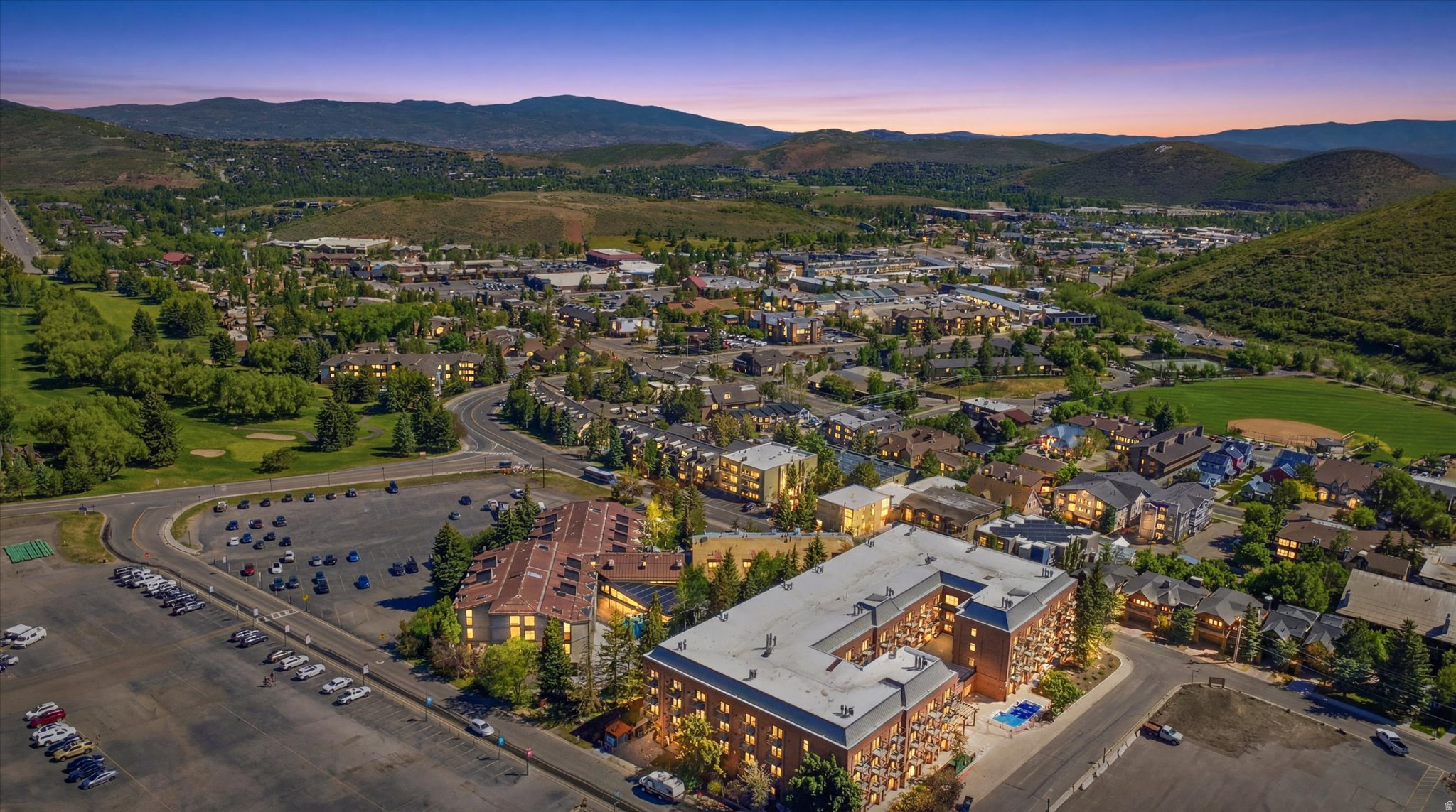 SILVER KING CONDOMINIUM - Residential