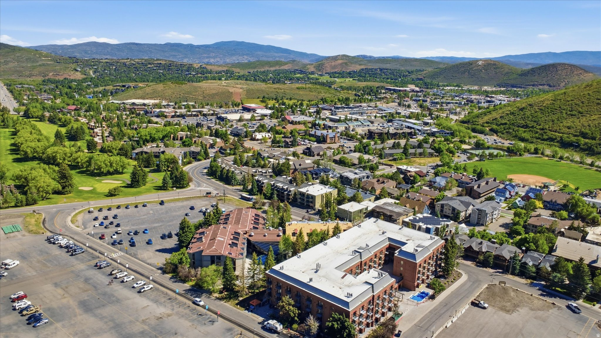 SILVER KING CONDOMINIUM - Residential
