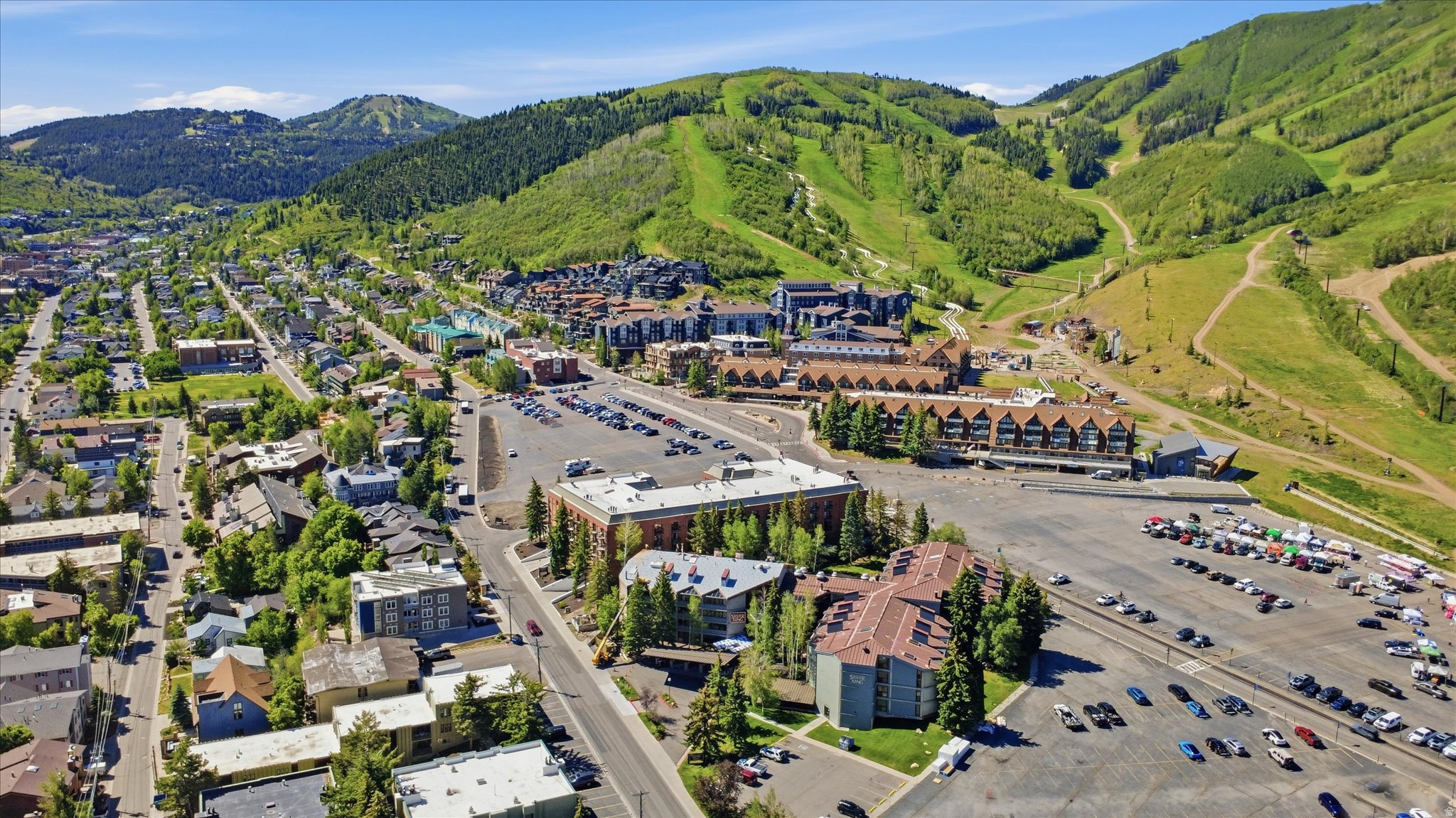 SILVER KING CONDOMINIUM - Residential