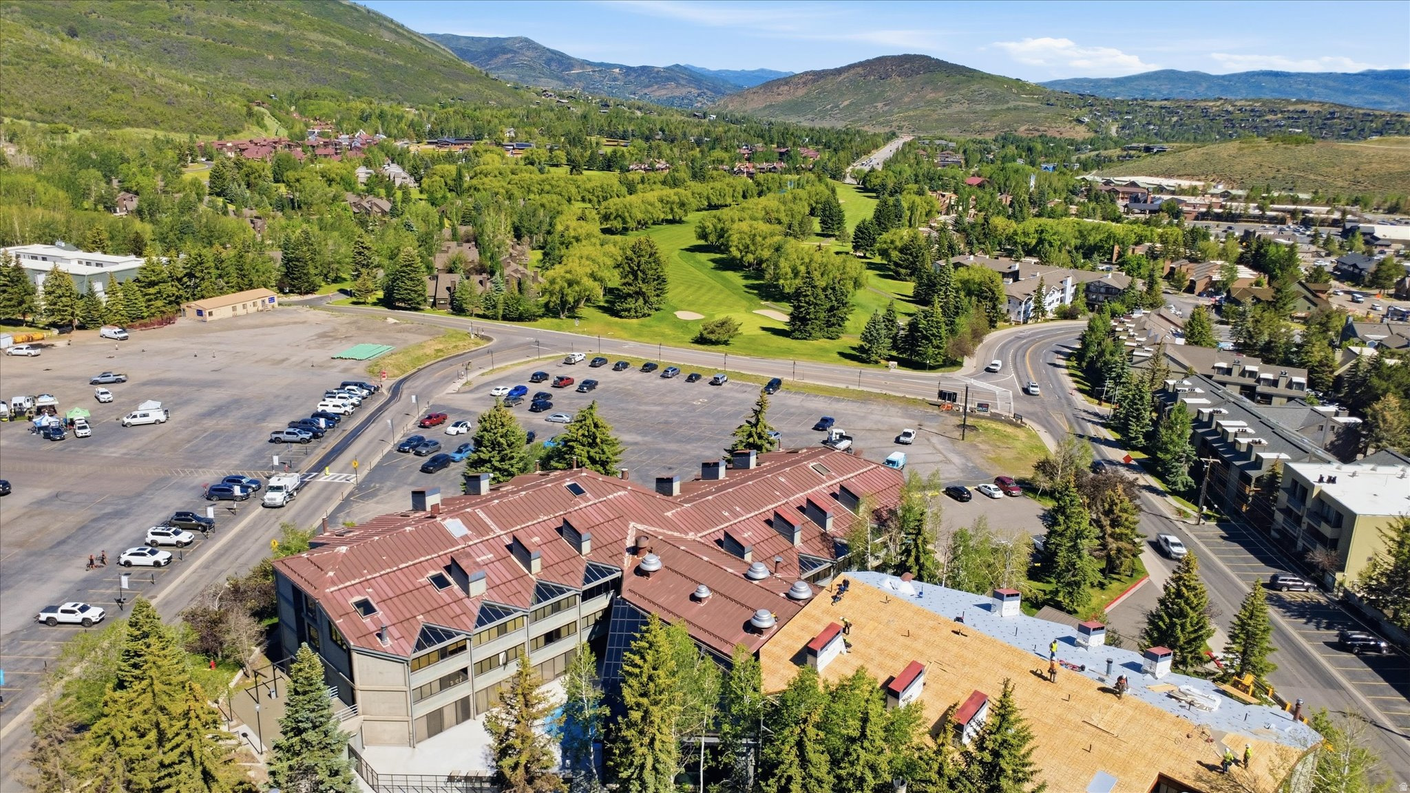 SILVER KING CONDOMINIUM - Residential