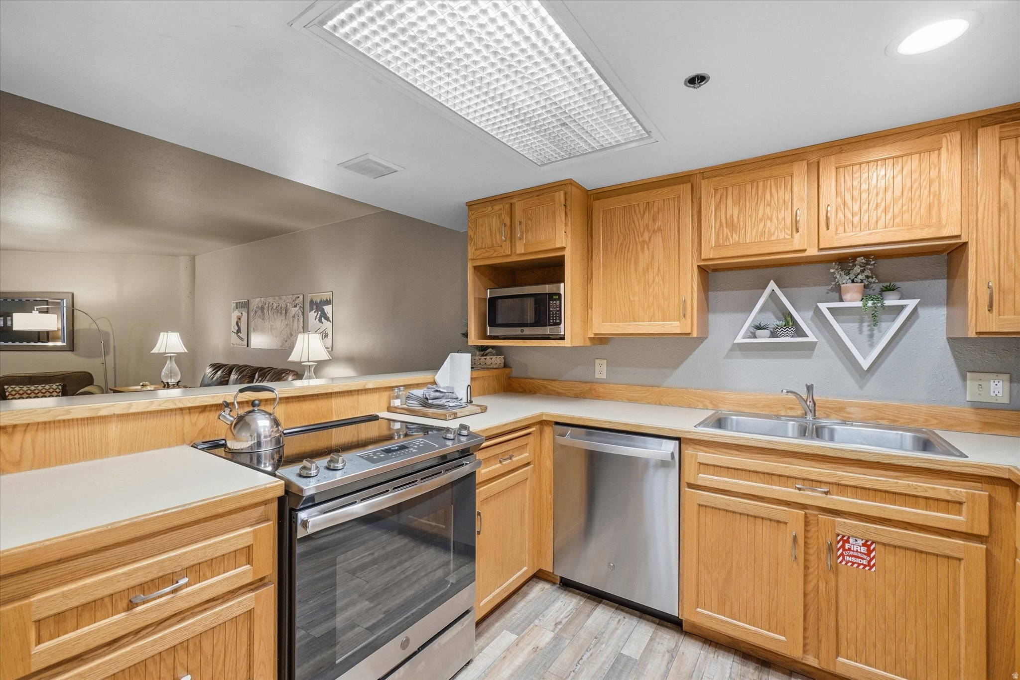 SILVER KING CONDOMINIUM - Residential