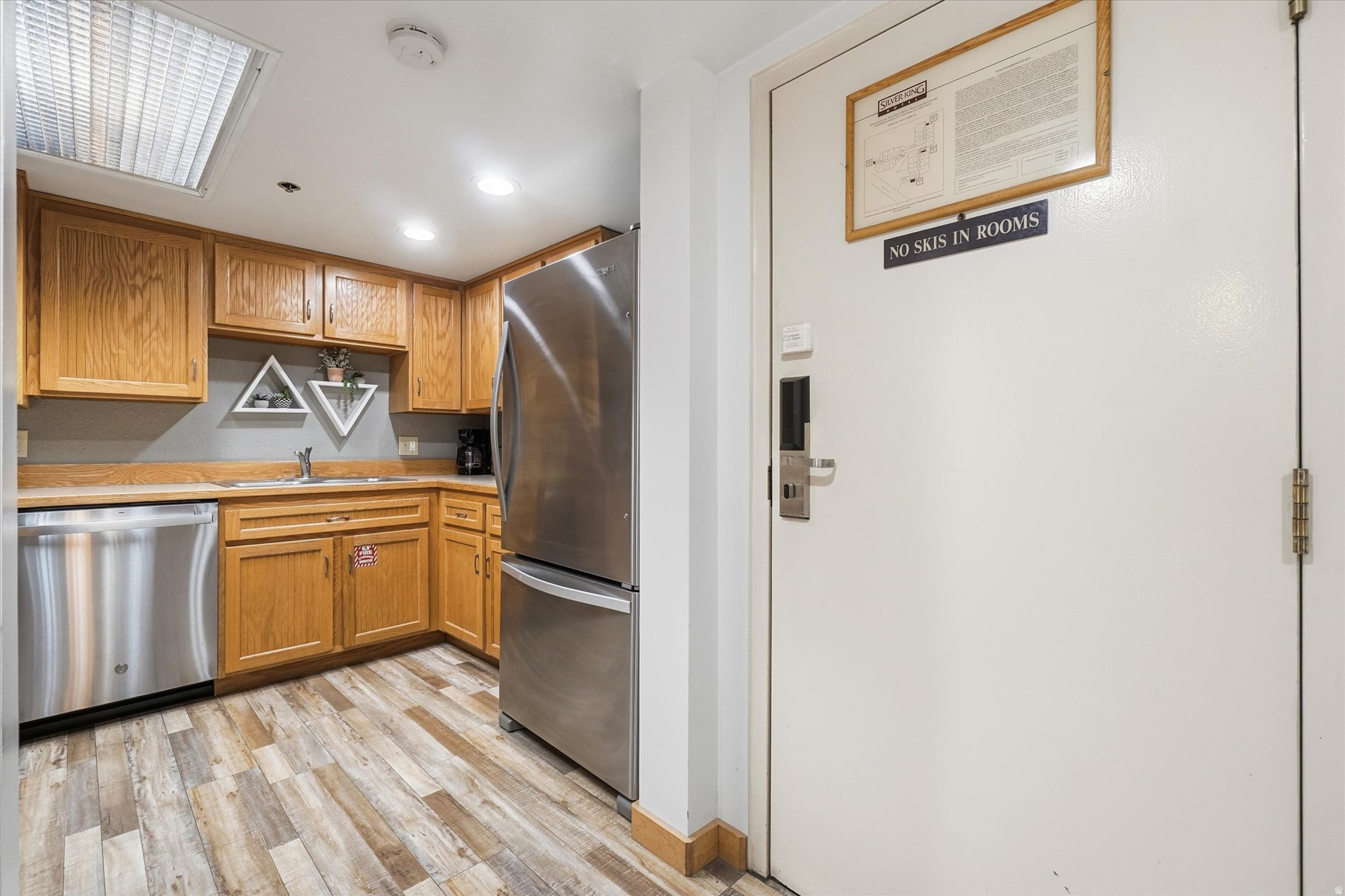 SILVER KING CONDOMINIUM - Residential