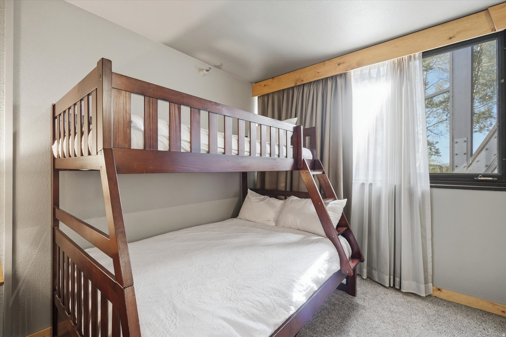 SILVER KING CONDOMINIUM - Residential