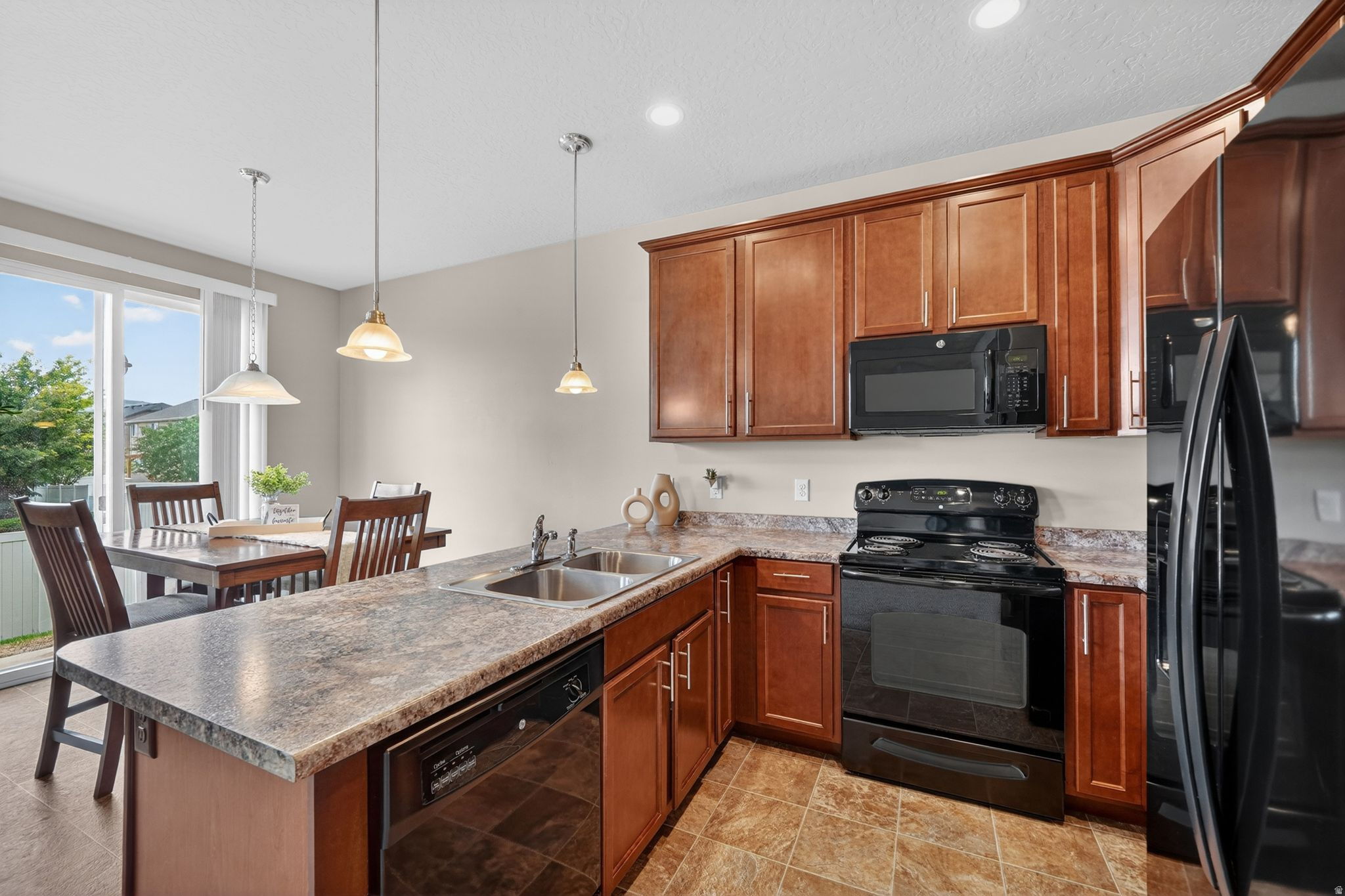 HANKS - Residential