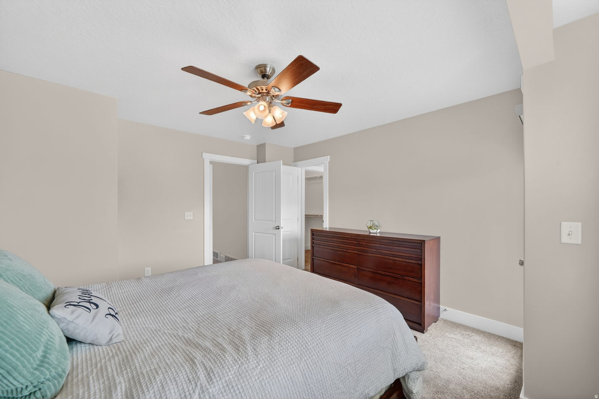 HANKS - Residential