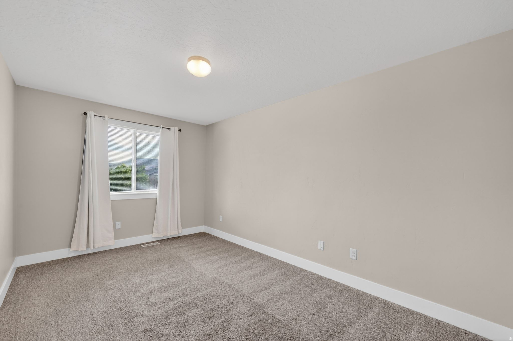 HANKS - Residential