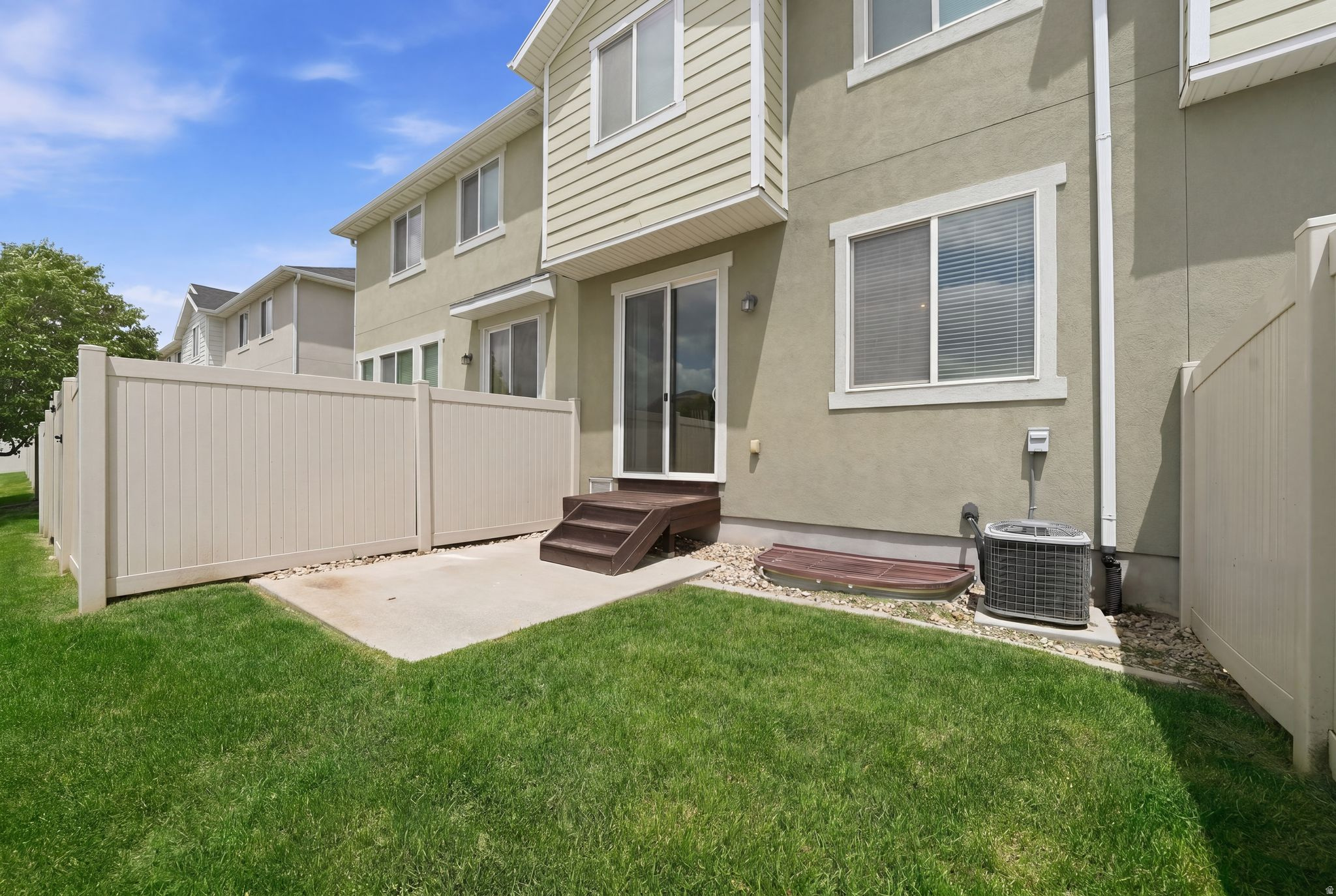 HANKS - Residential