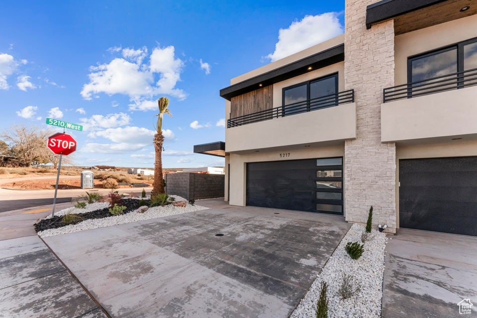PECAN VALLEY - Residential