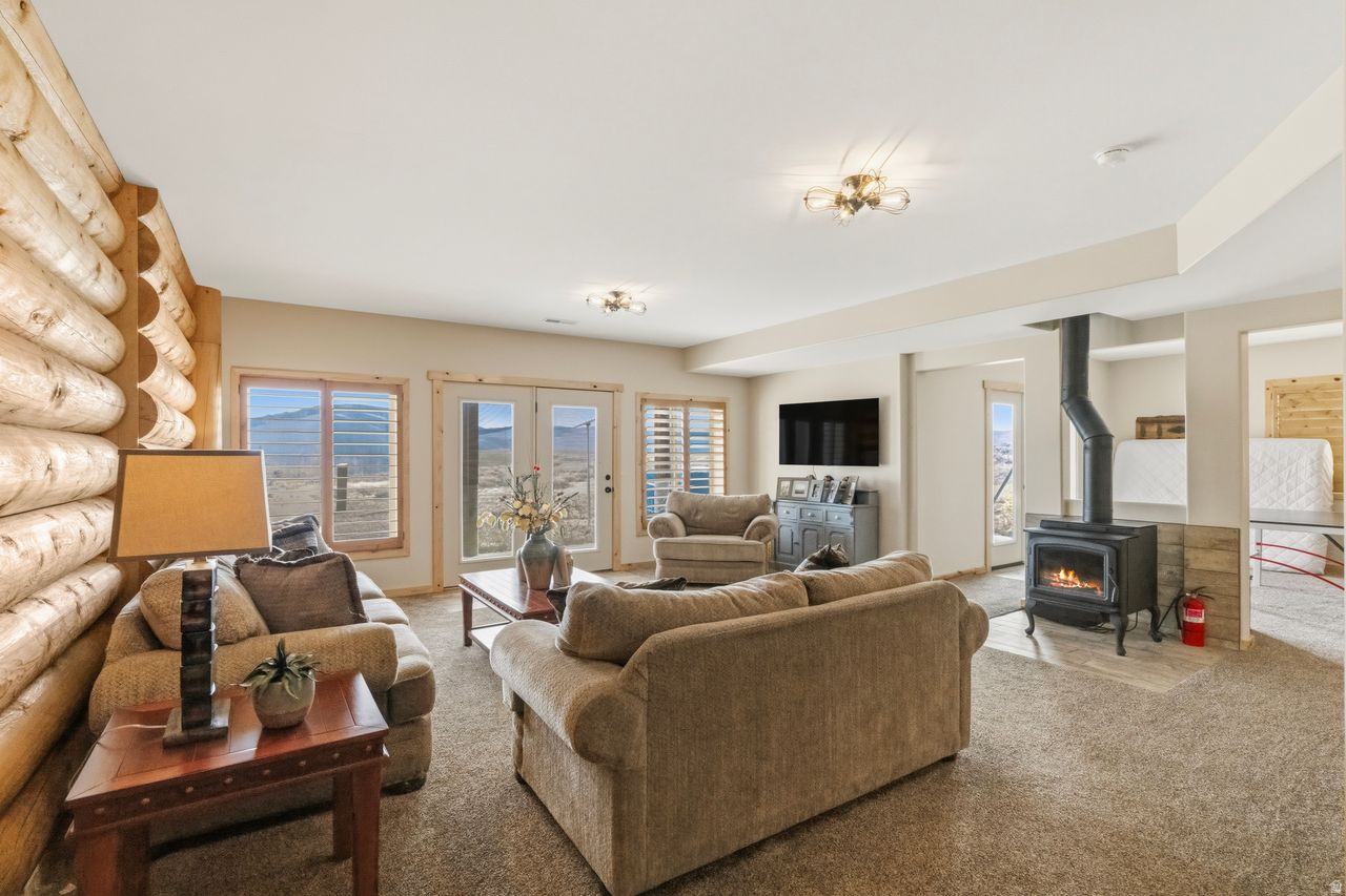 ASPEN COVE - Residential