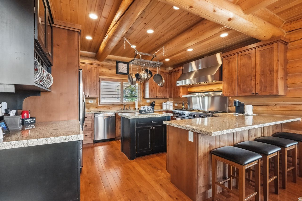 ASPEN COVE - Residential