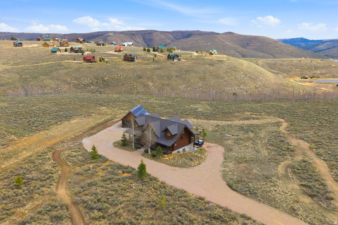 ASPEN COVE - Residential