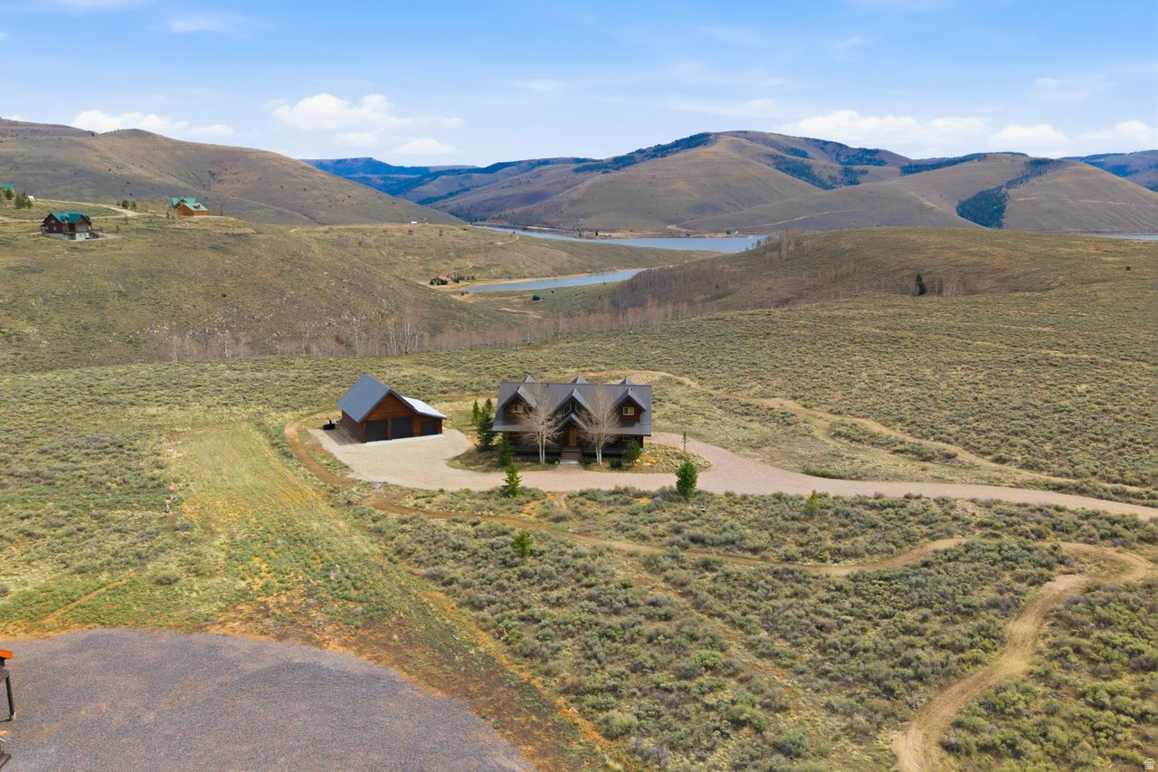 ASPEN COVE - Residential